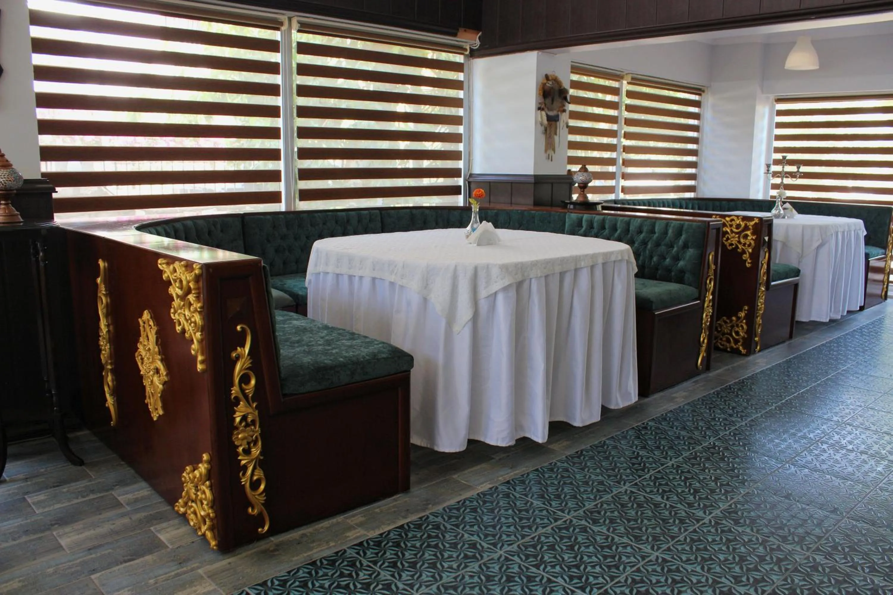 Restaurant/places to eat, Bed in Panormos Hotel