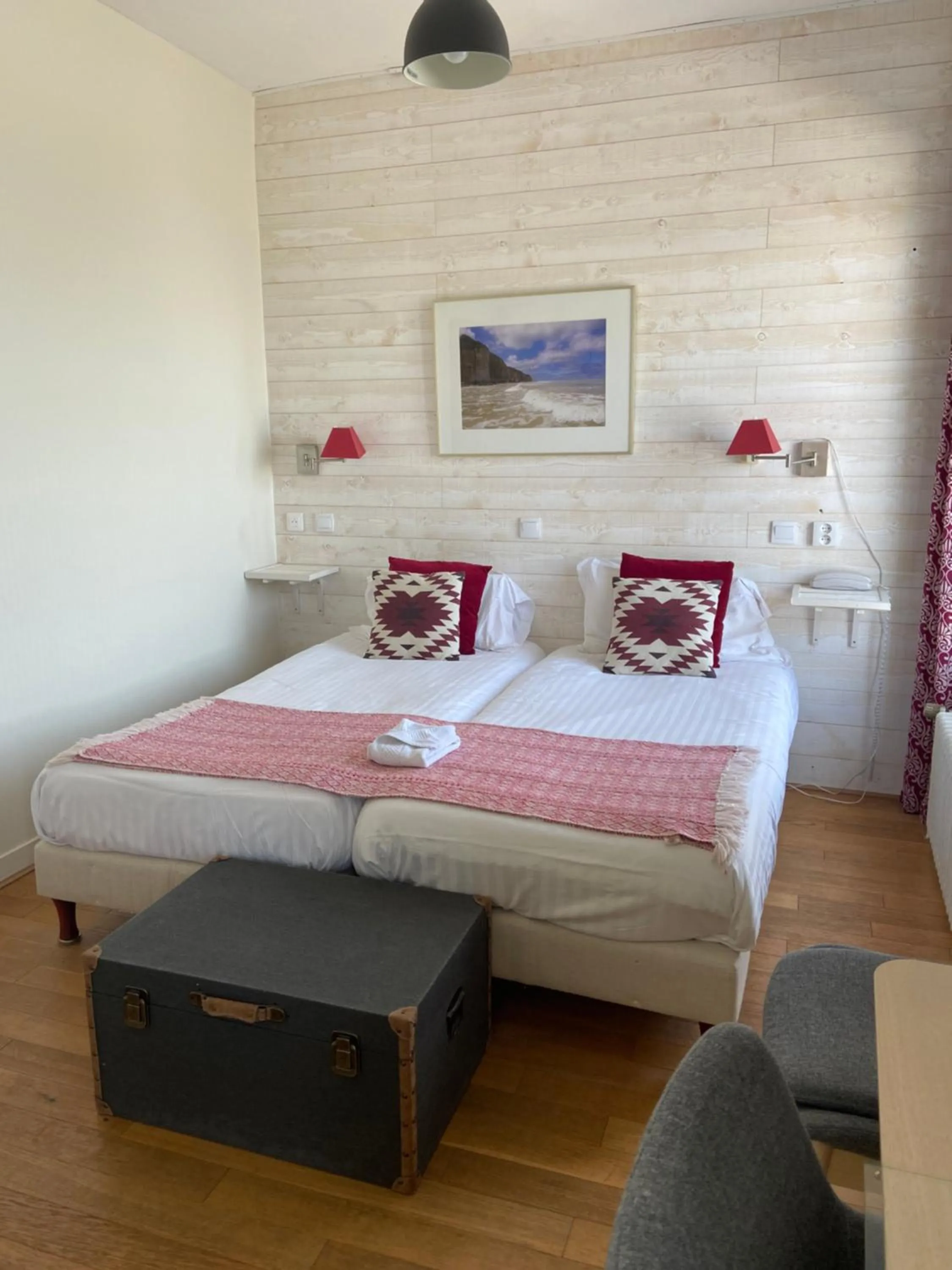 Bed in Hôtel De La Terrasse