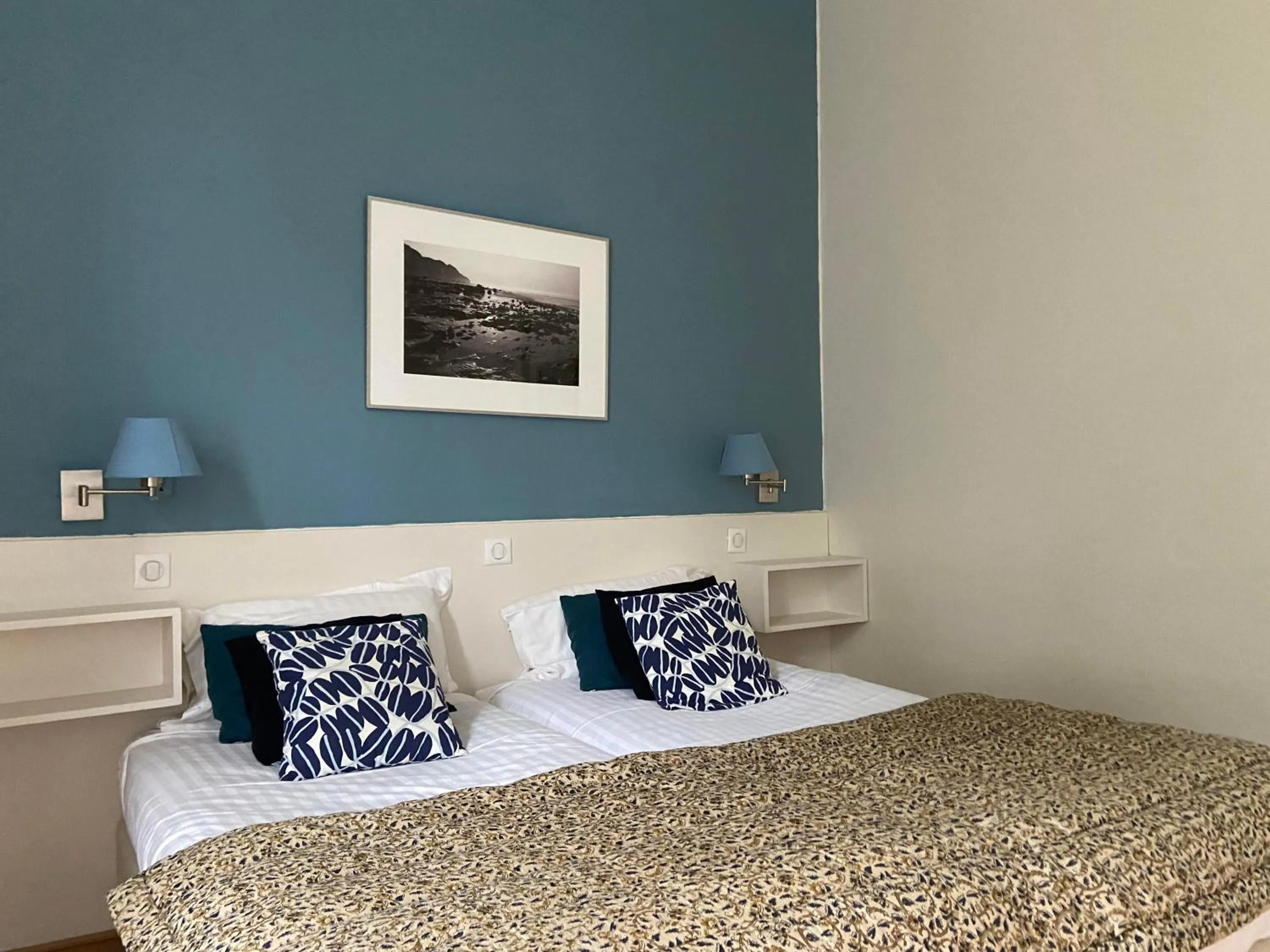 Bed in Hôtel De La Terrasse