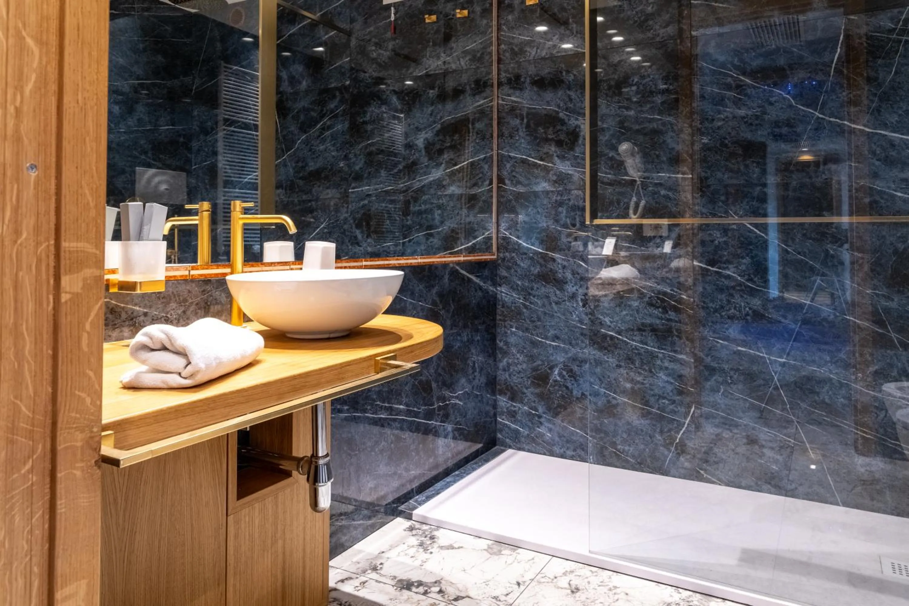 Bathroom in 501 Hotel