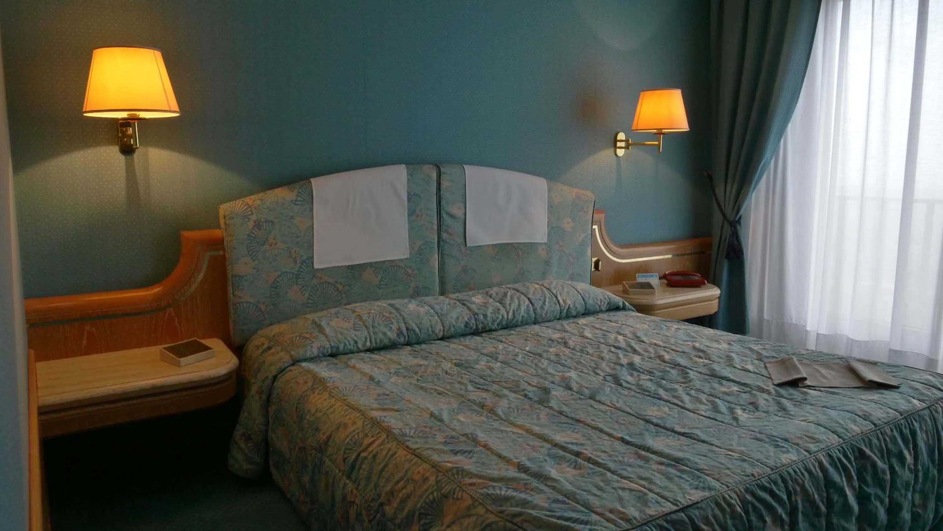 Balcony/Terrace, Bed in 501 Hotel