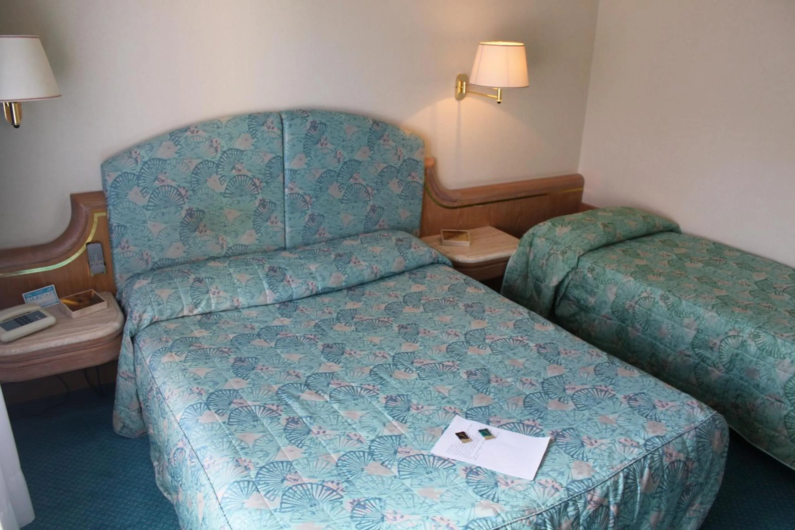 Photo of the whole room in 501 Hotel