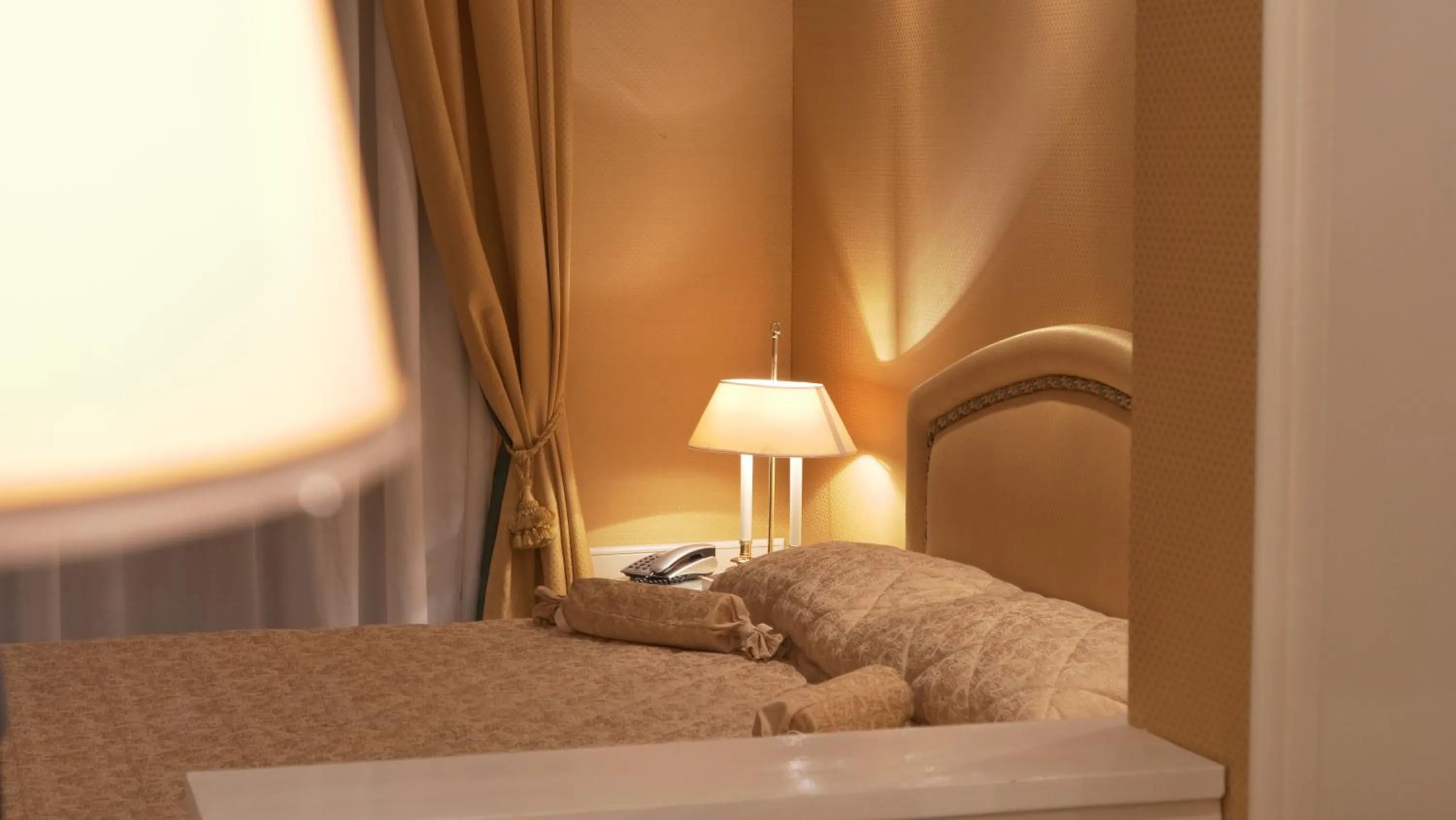 Bedroom, Bed in 501 Hotel