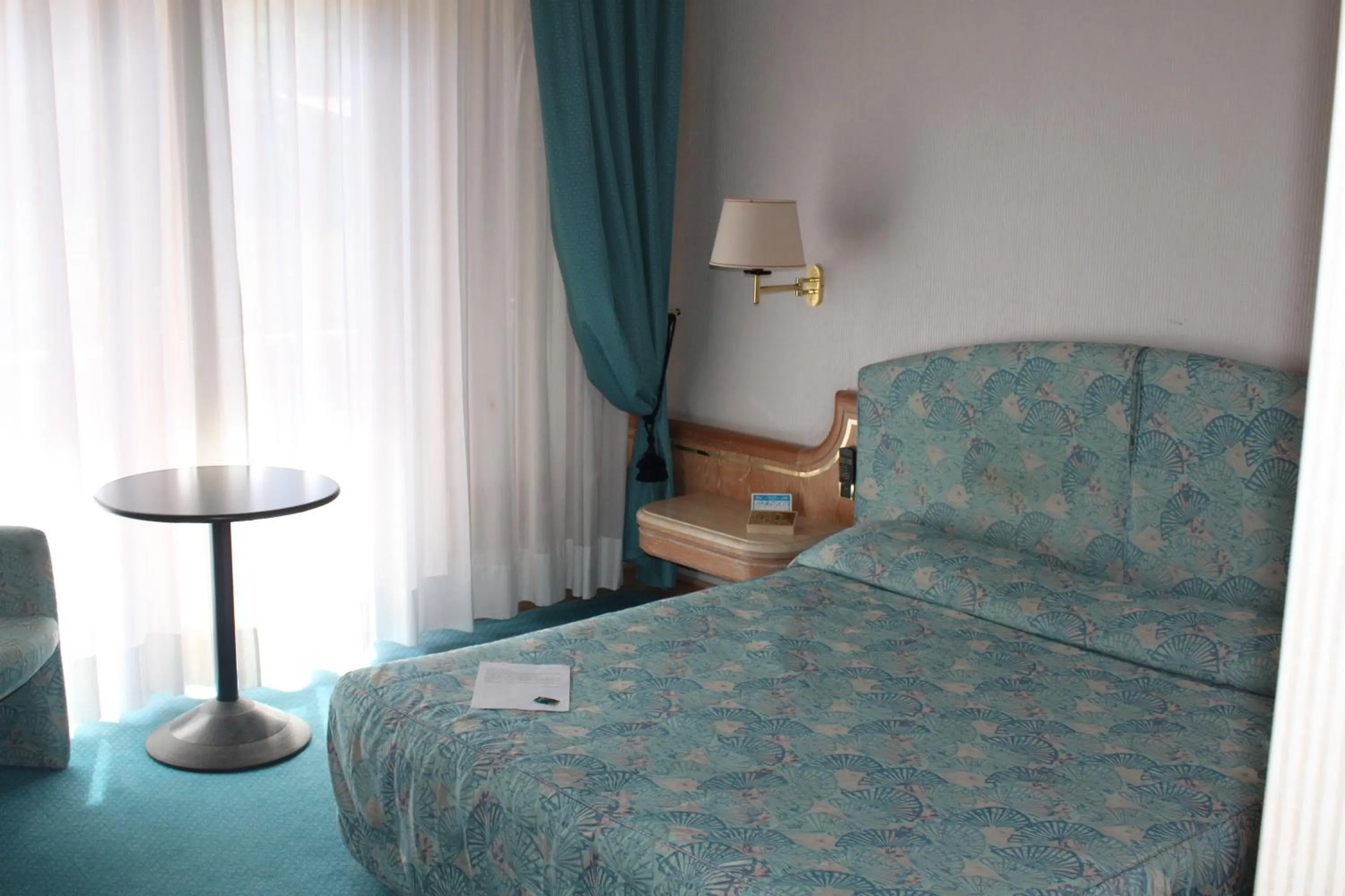 Day, Bed in 501 Hotel