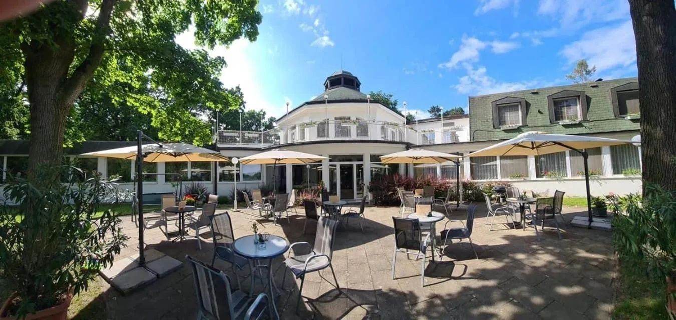 Garden in Hotel Ostrov