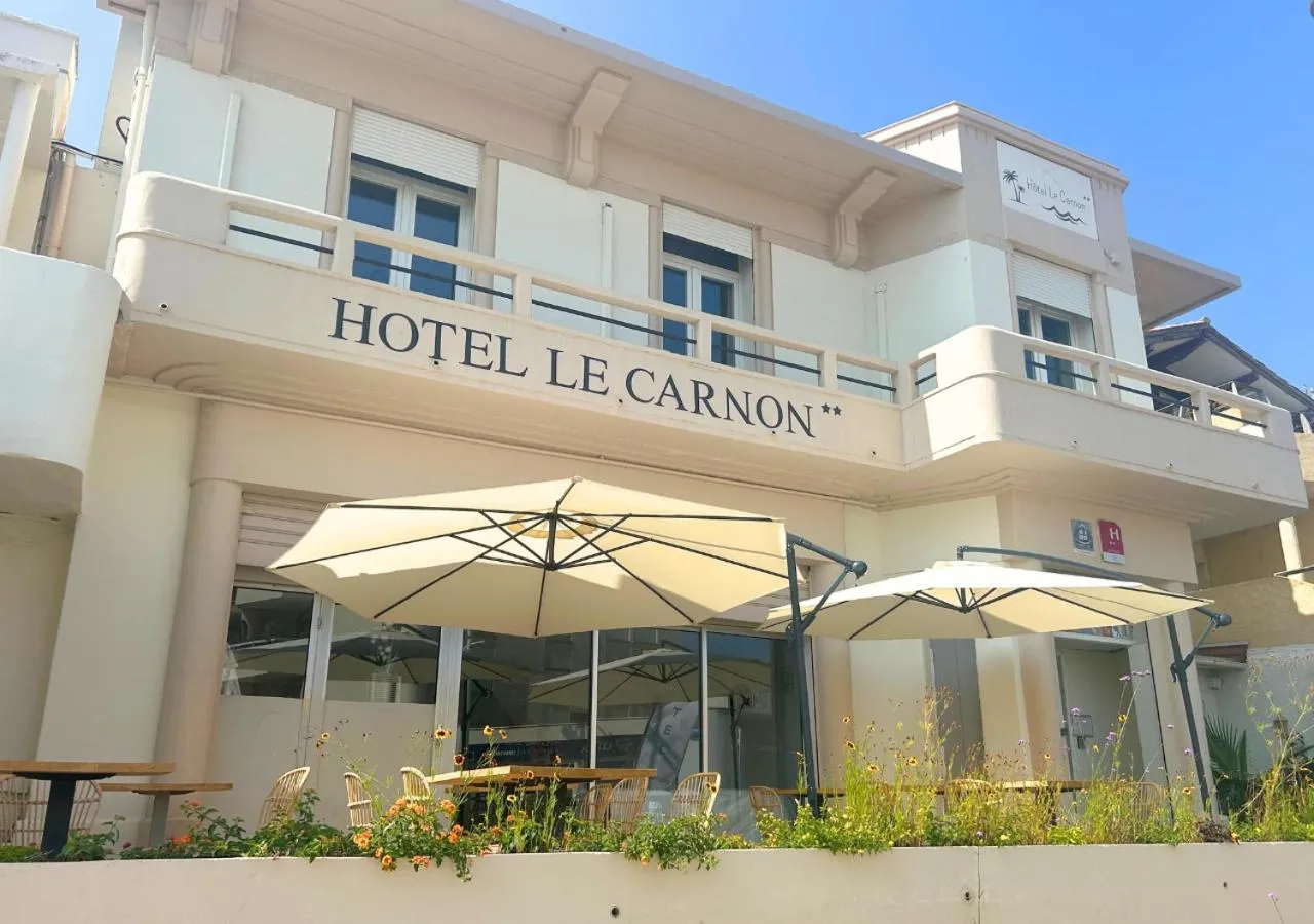 Facade/entrance in Hôtel Le Carnon