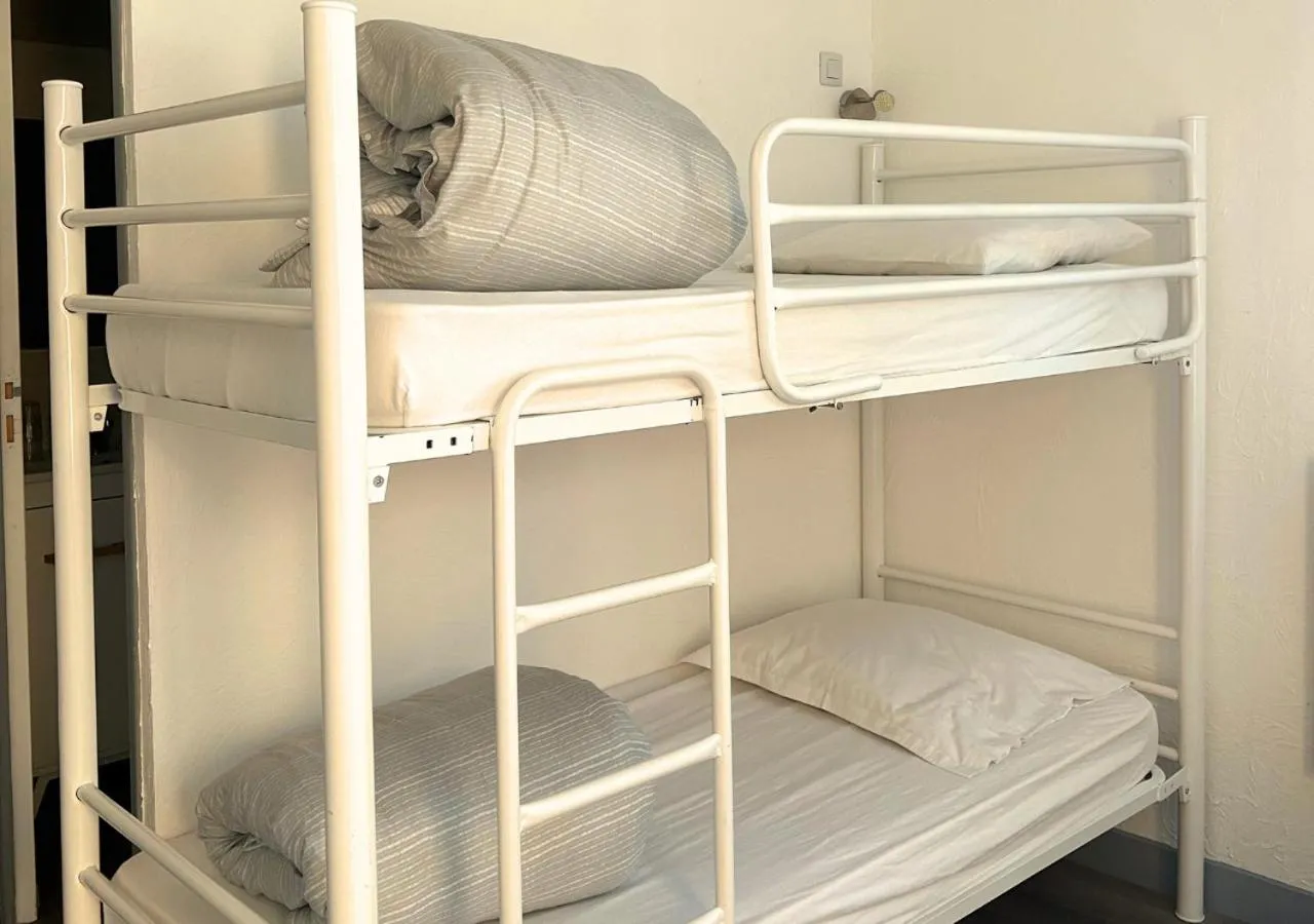 Bedroom, Bed in Hôtel Le Carnon