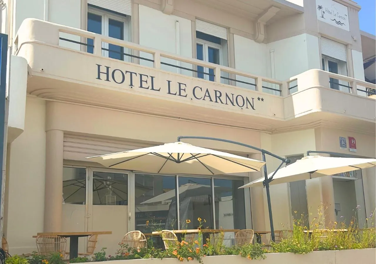 Property building in Hôtel Le Carnon