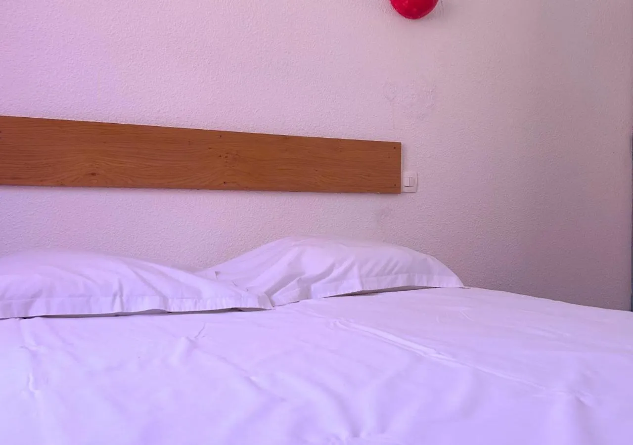 Bedroom, Bed in Hôtel Le Carnon