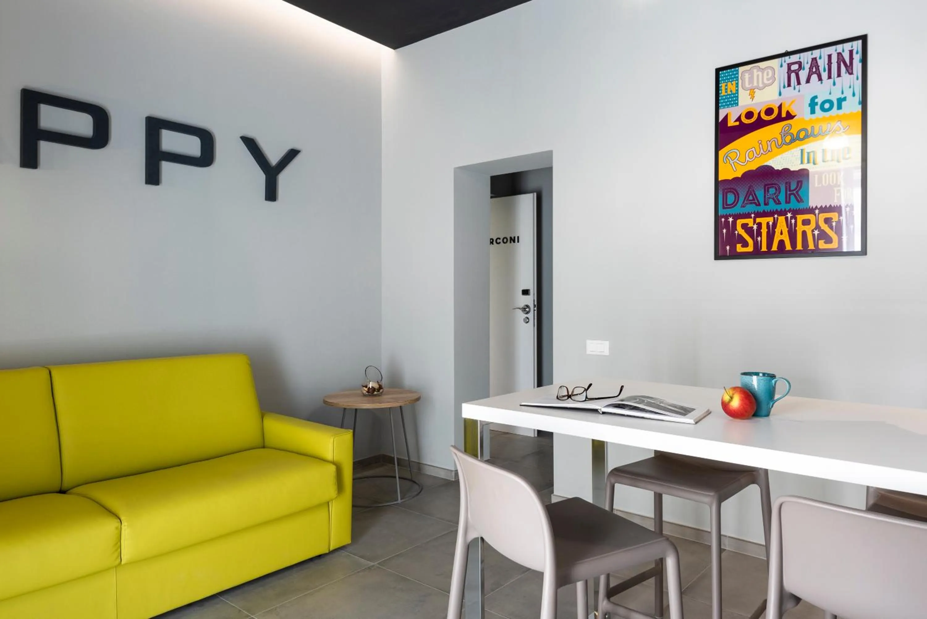 Photo of the whole room in MARCONI 1935