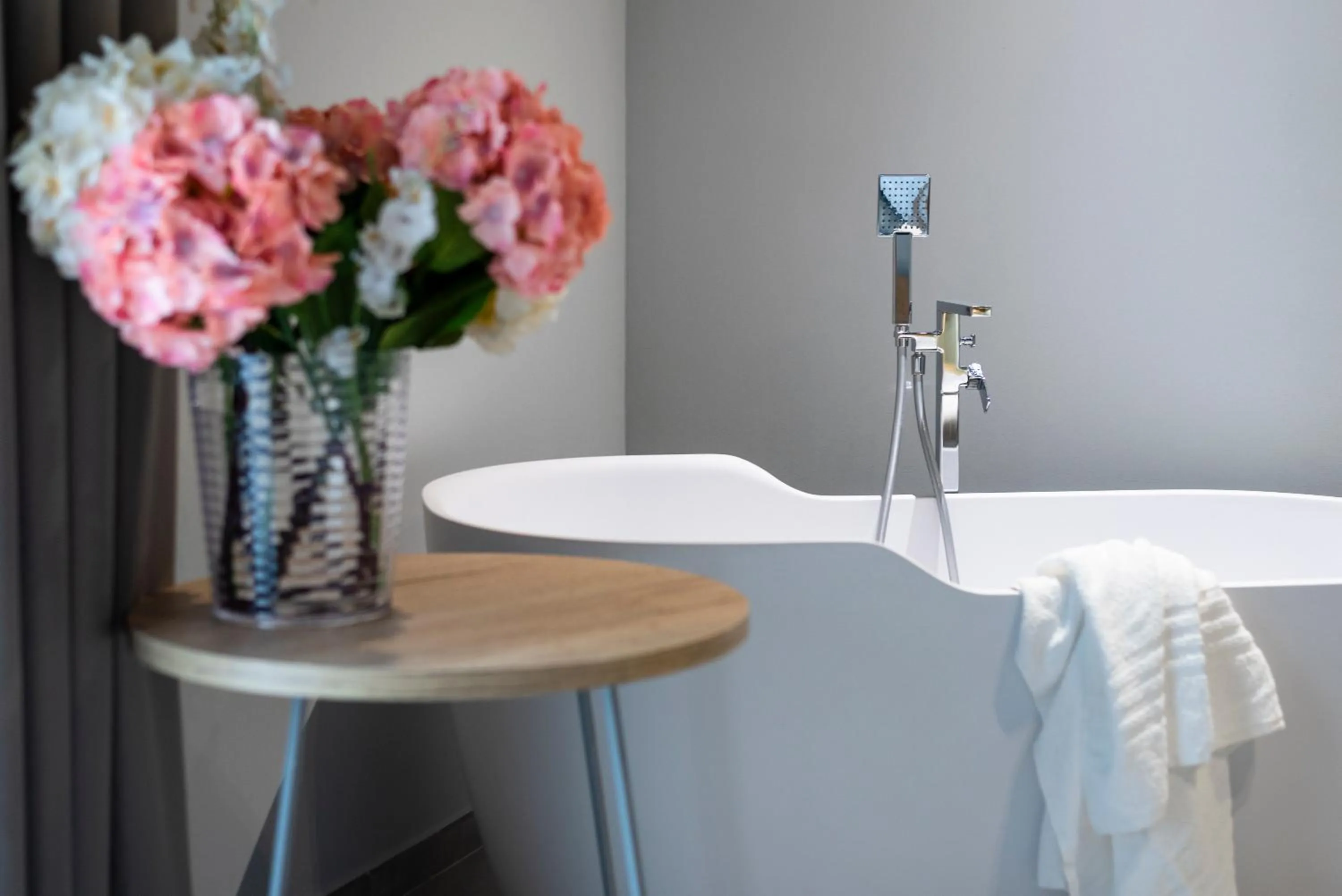 Decorative detail in MARCONI 1935