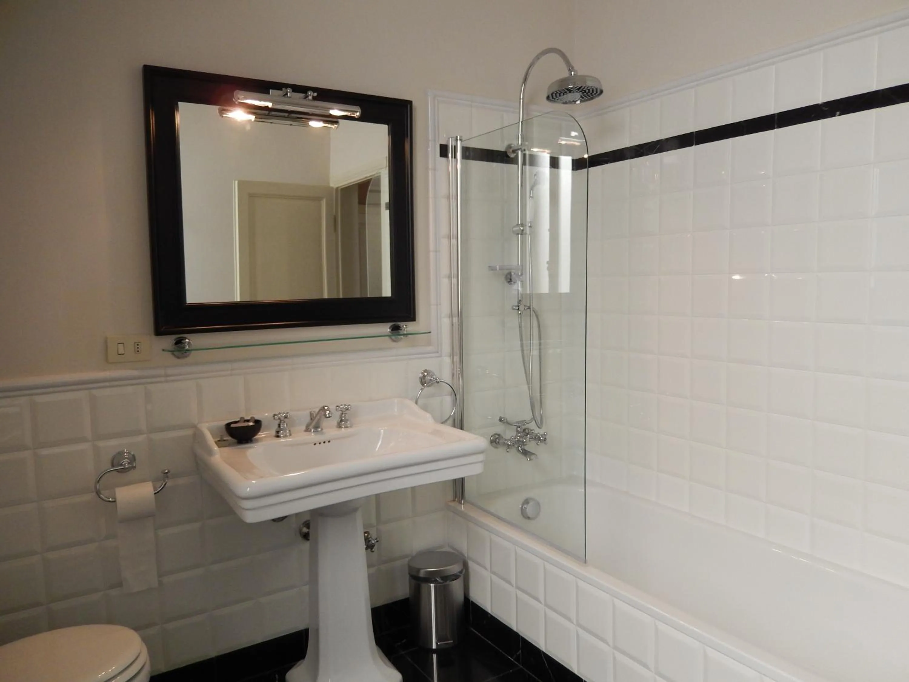 Shower in Villino Fiorentino