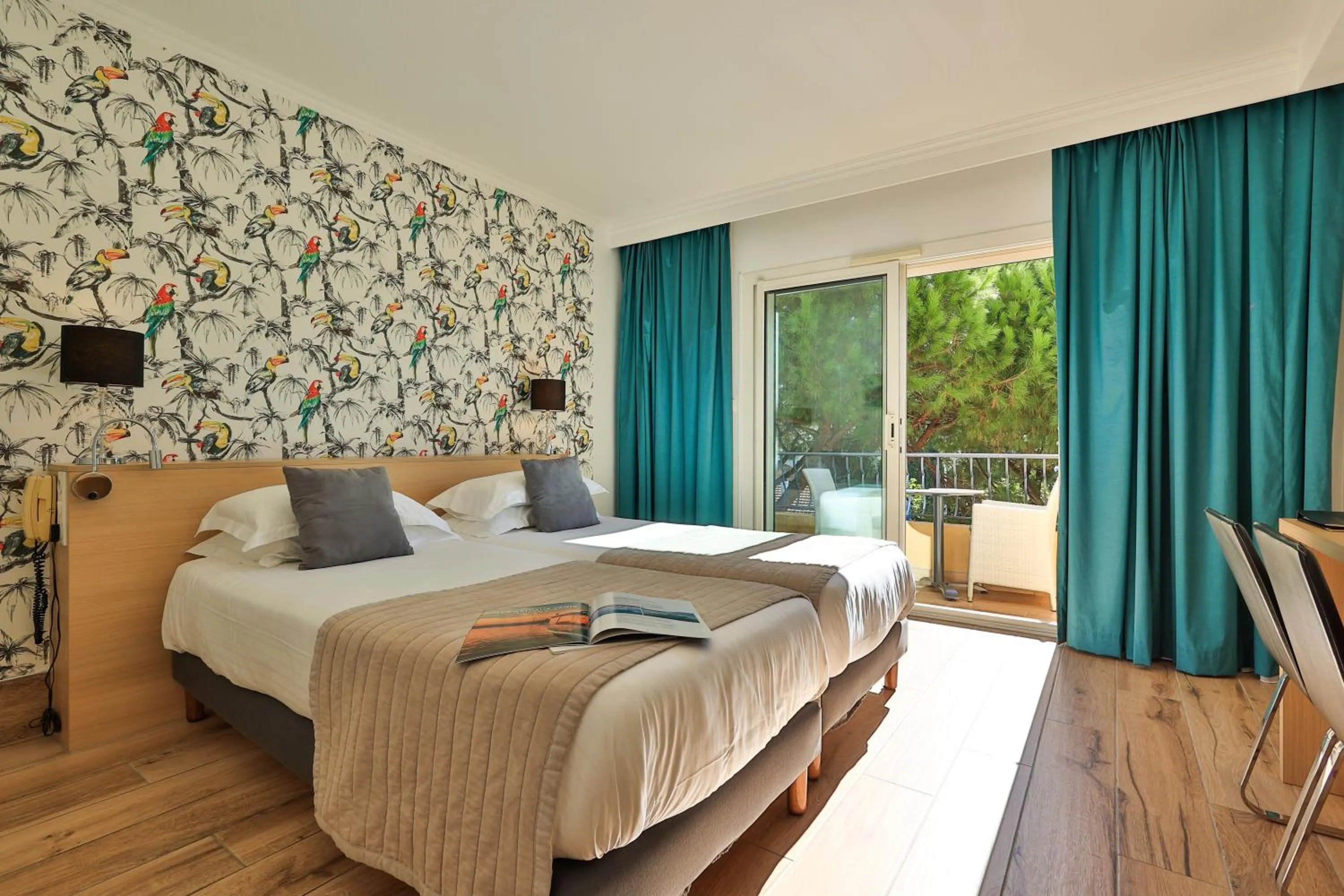 View (from property/room), Bed in Le Petit Prince