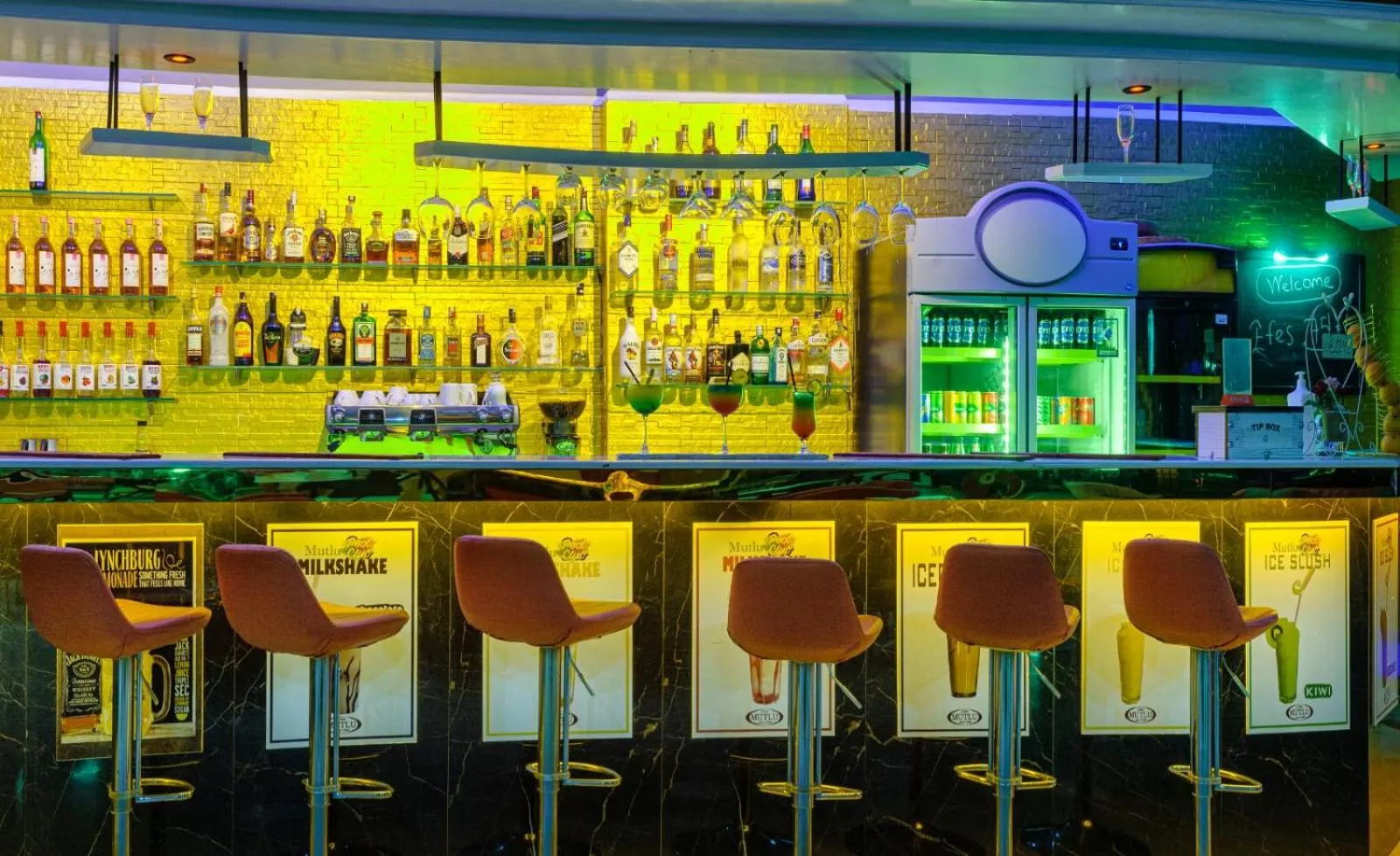 Lounge or bar in Mutlu Hotel