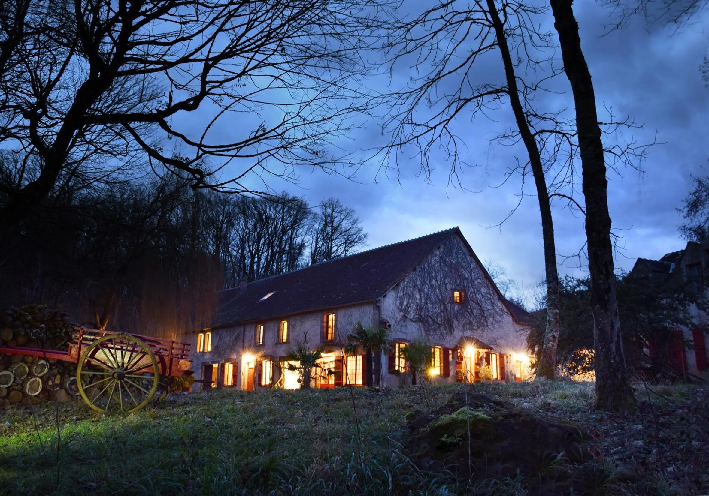 Property building in Domaine de l'Ocrerie