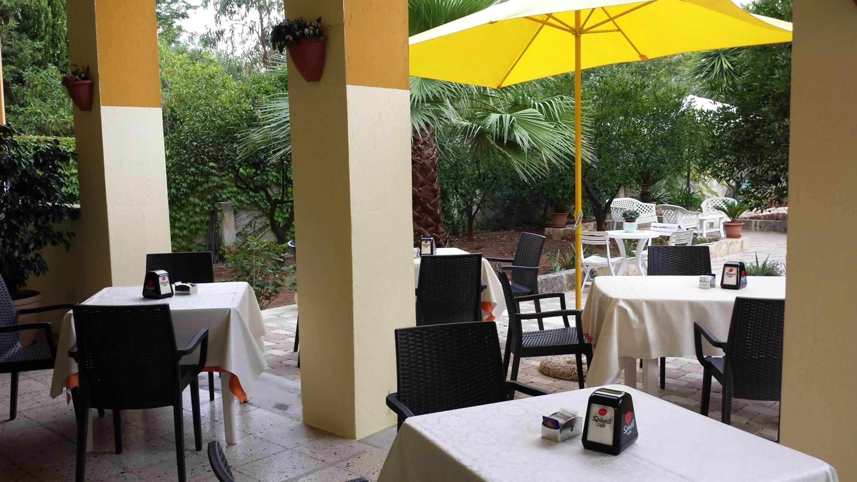 Patio in B&B Pittoresco