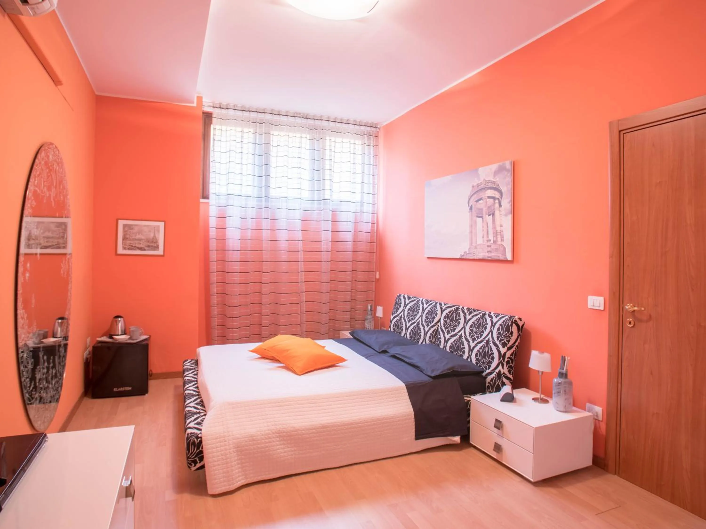 Bed in Juliette Rooms