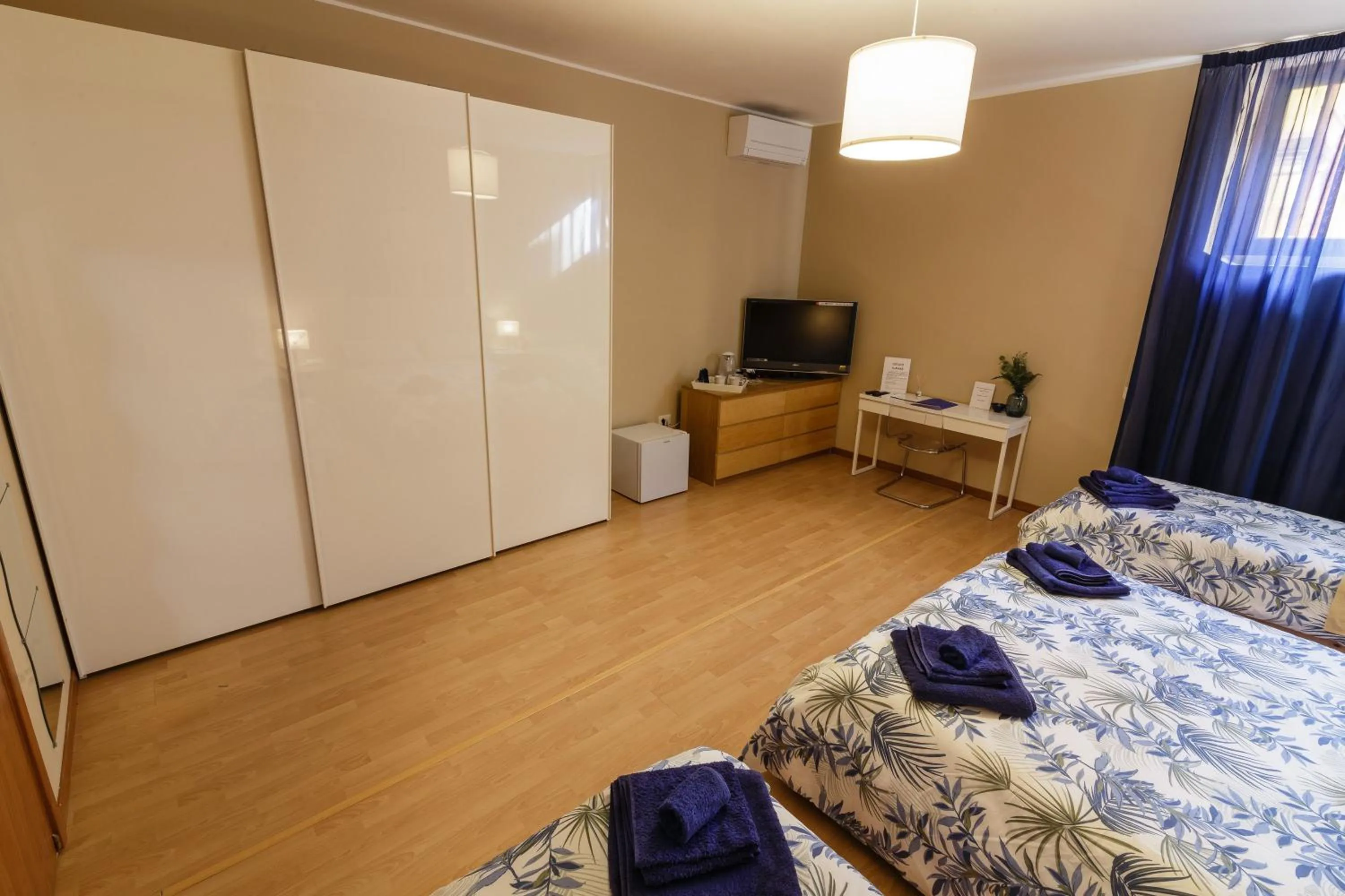 Bed in Juliette Rooms