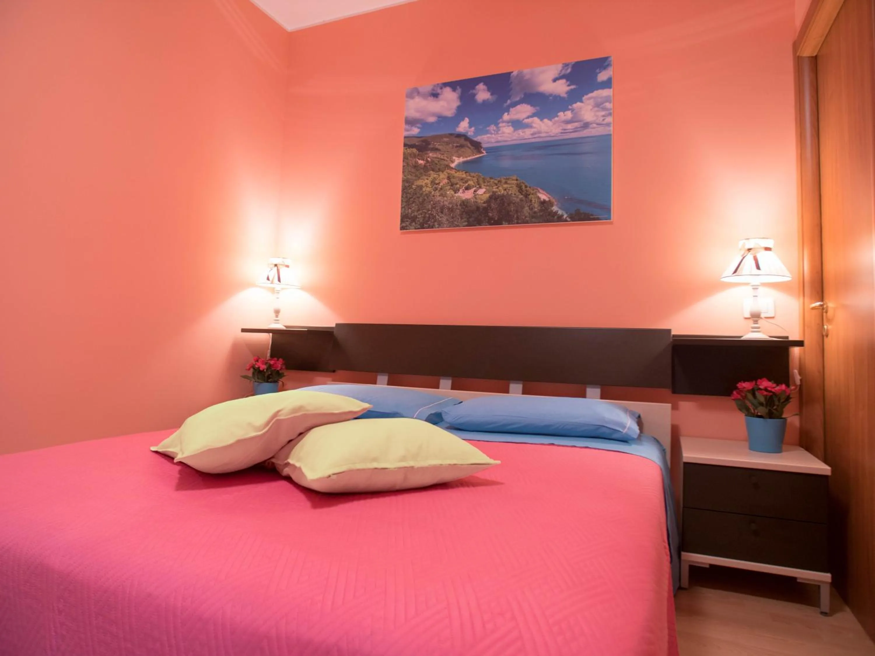 Bed in Juliette Rooms