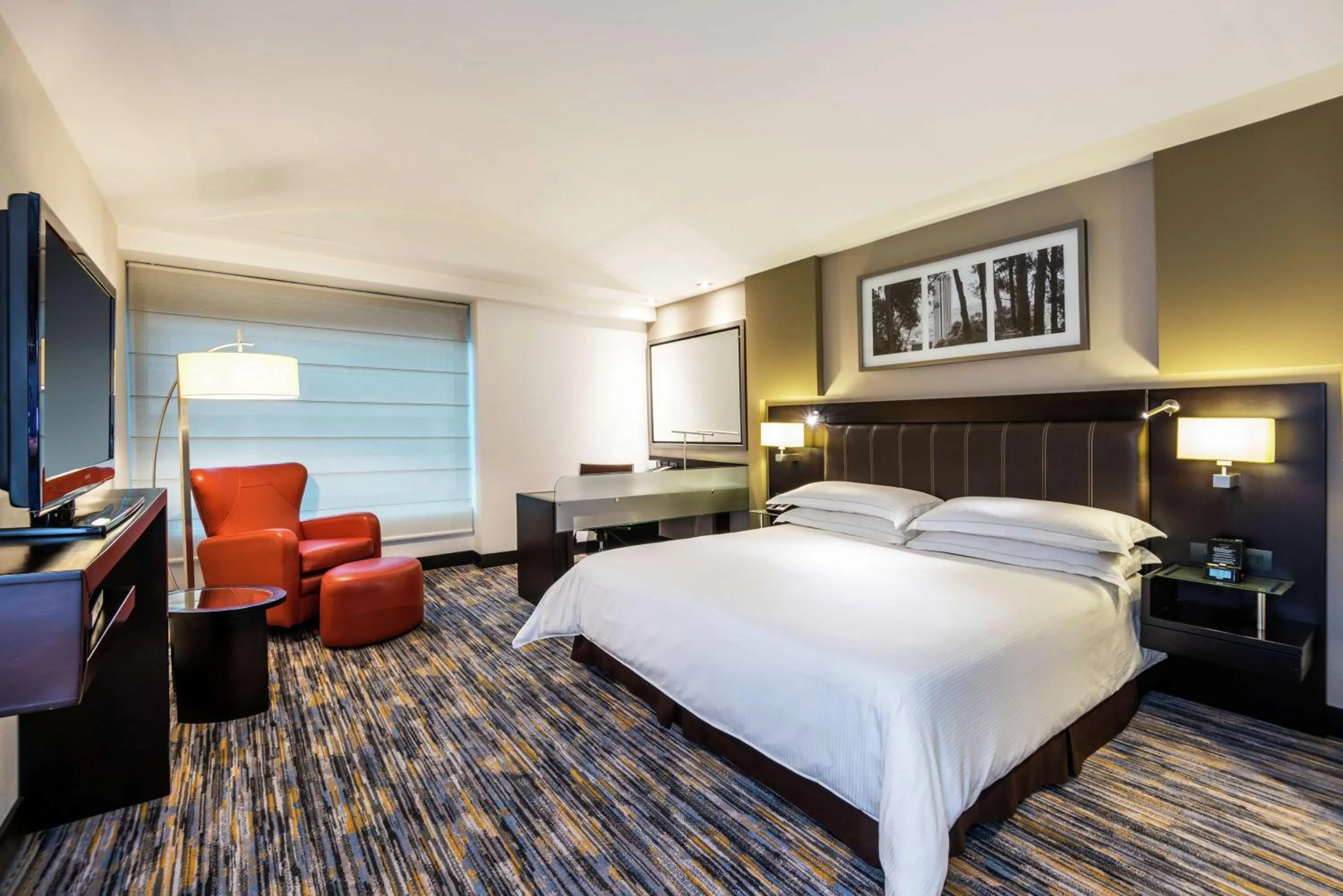 Bedroom, Bed in Hilton Bogotá