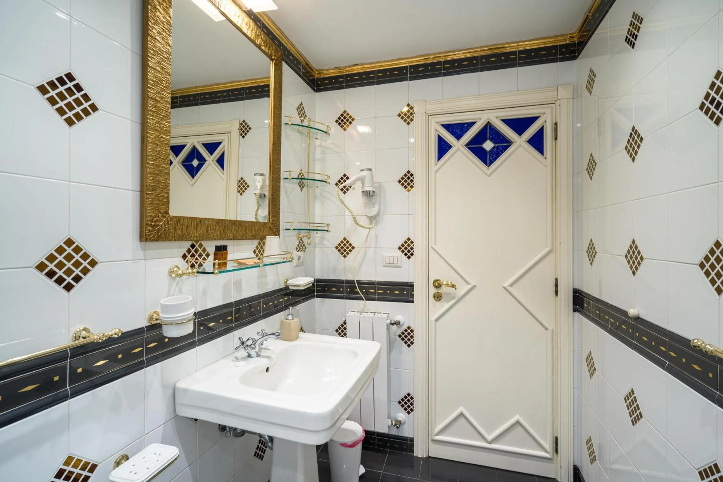 Bathroom in Al Duomo Rooms & Flats