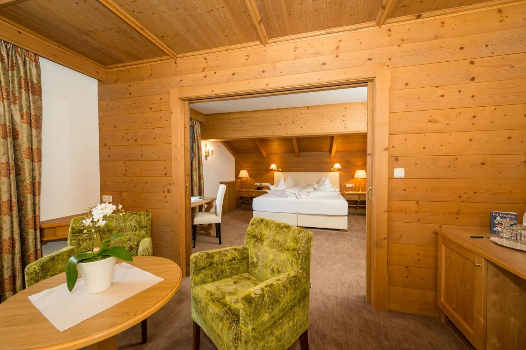 Photo of the whole room, Bed in Hotel Enzian