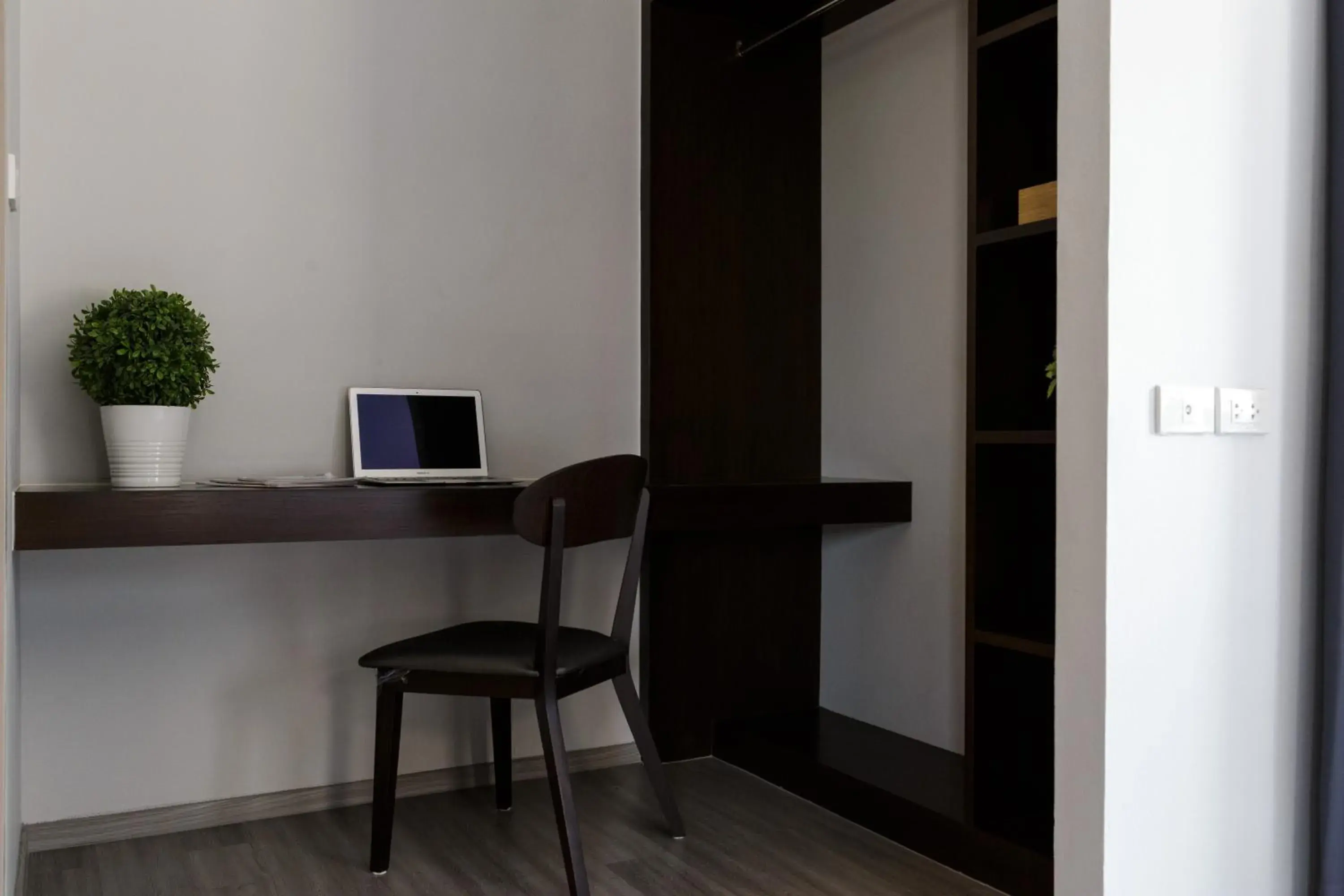 Deluxe Room in @S115 Residence Deluxe Room in @S115 Residence