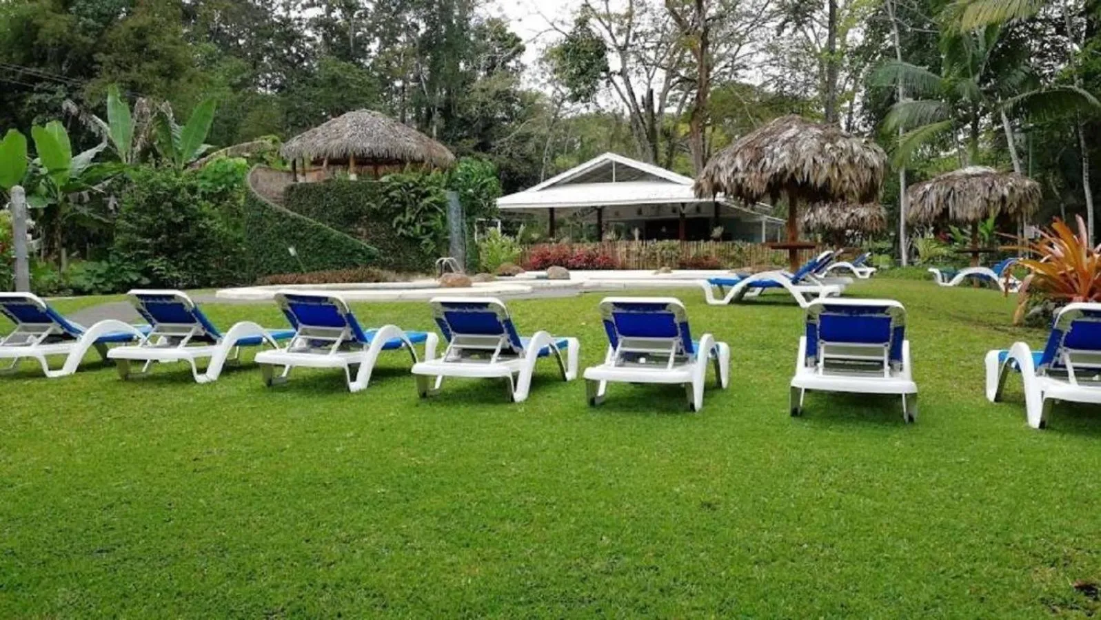 Swimming pool in Villas del Caribe