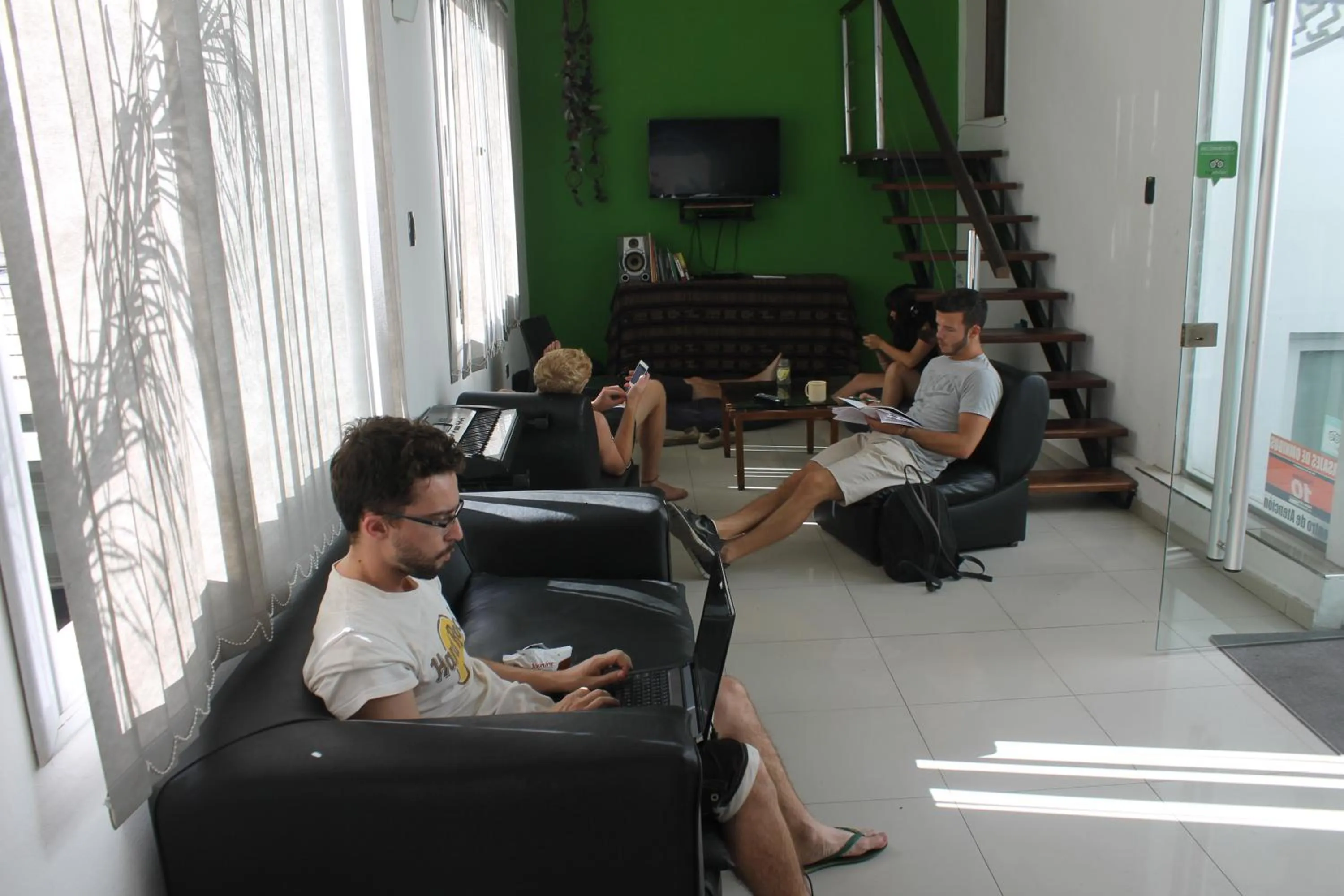 People in Link Cordoba Hostel