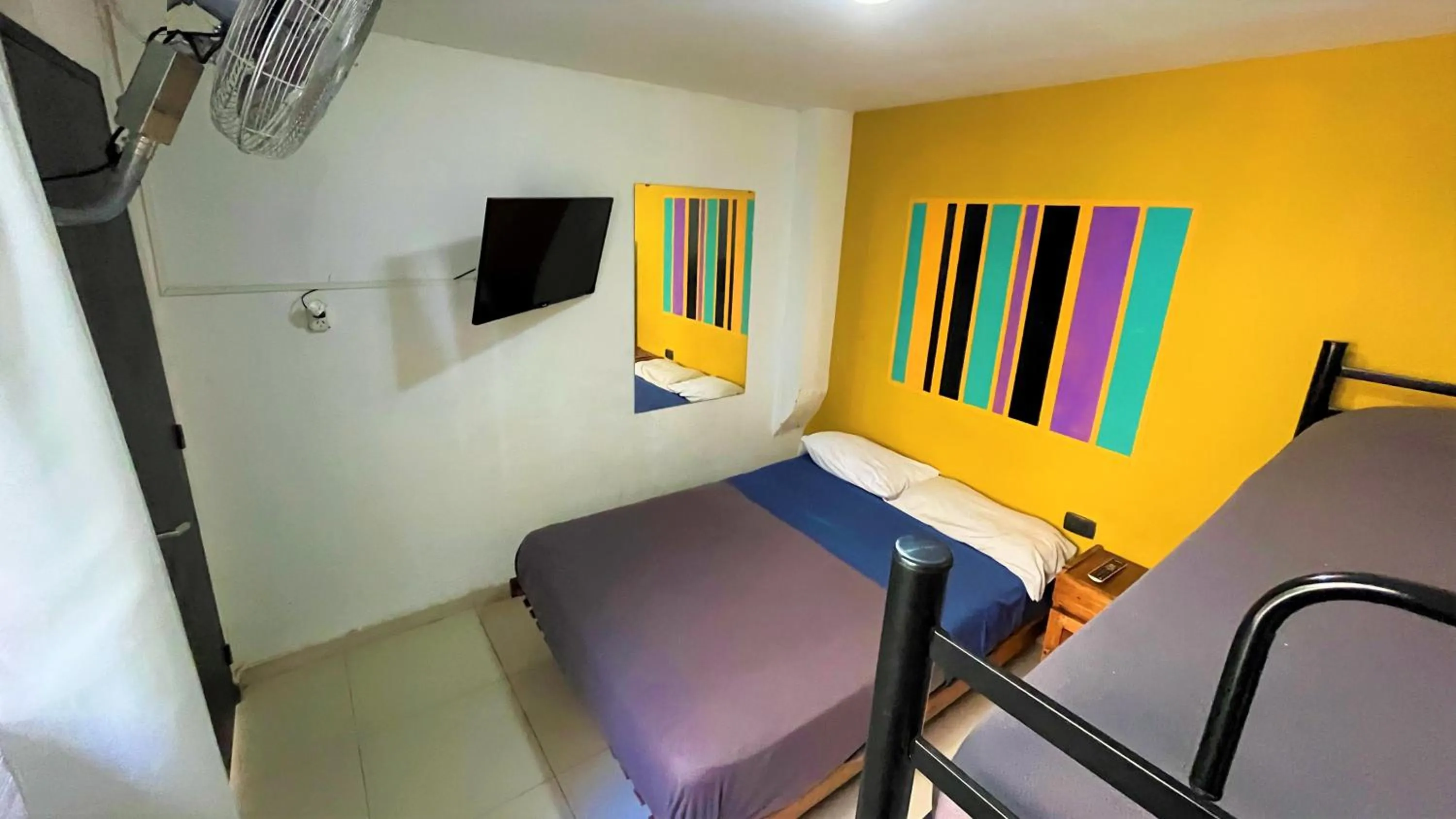 Photo of the whole room, Bed in Link Cordoba Hostel