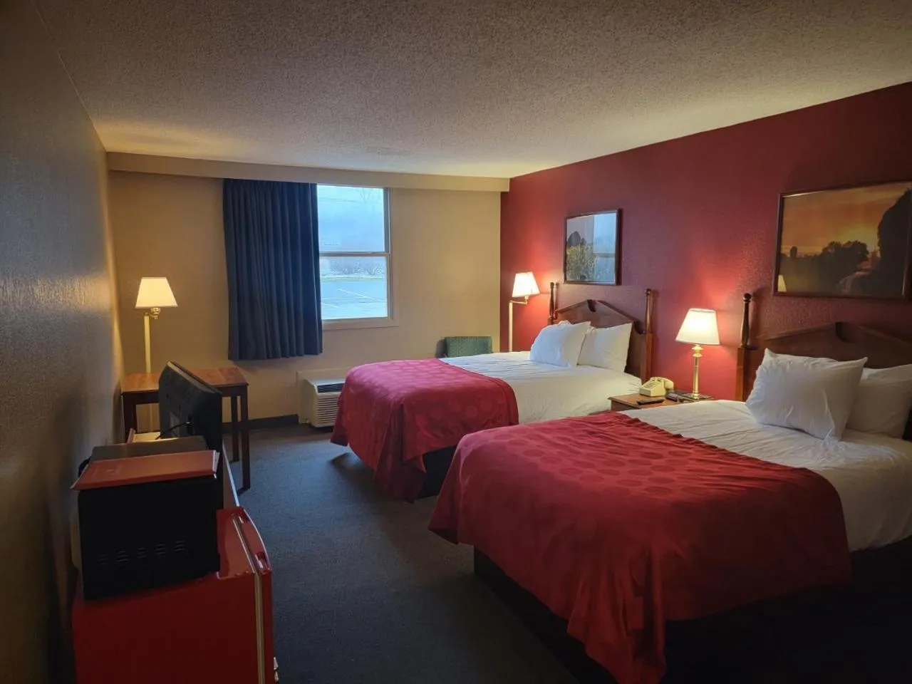 Photo of the whole room, Bed in Ramada by Wyndham Angola/Fremont Area