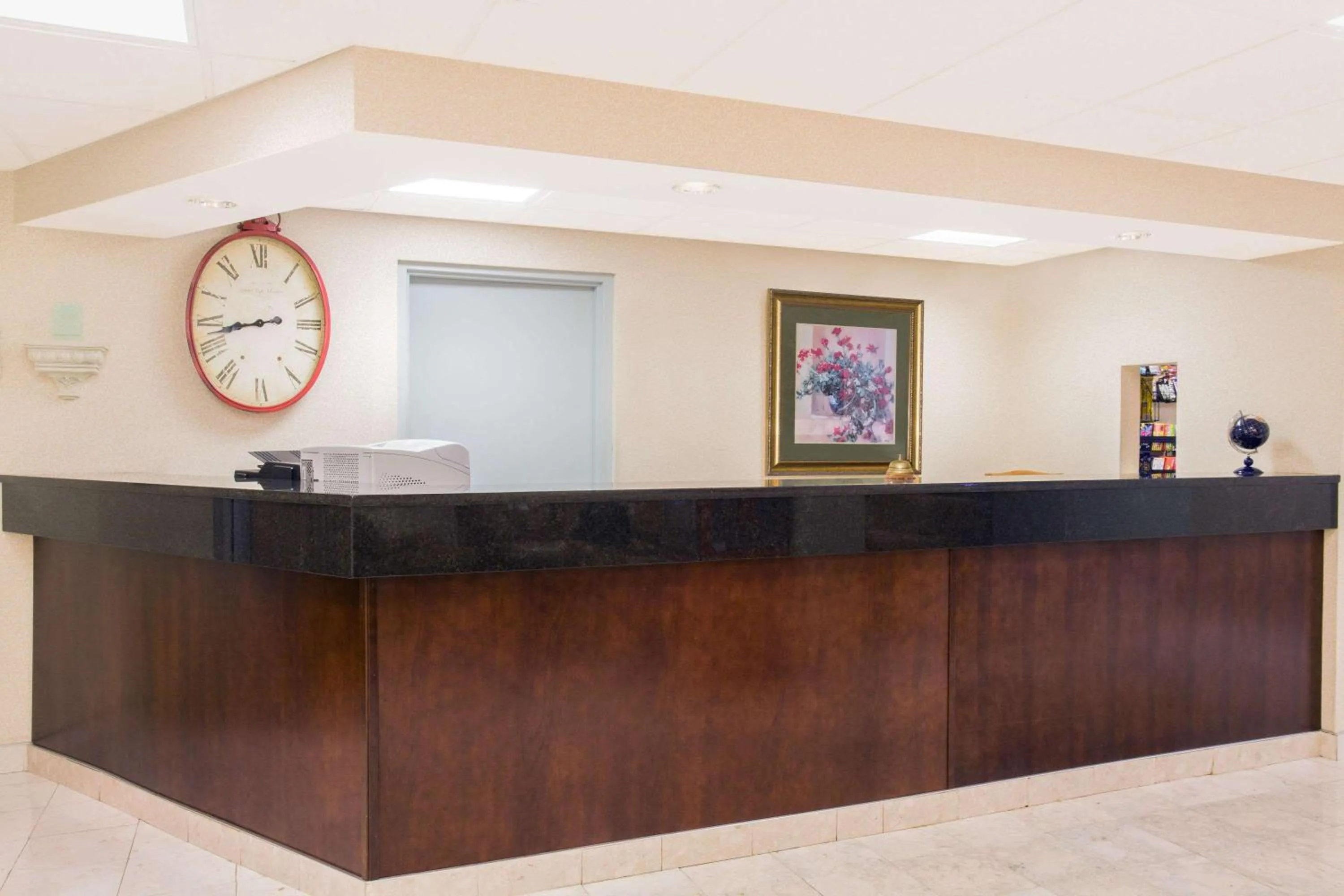 Lobby or reception in Ramada by Wyndham Angola/Fremont Area
