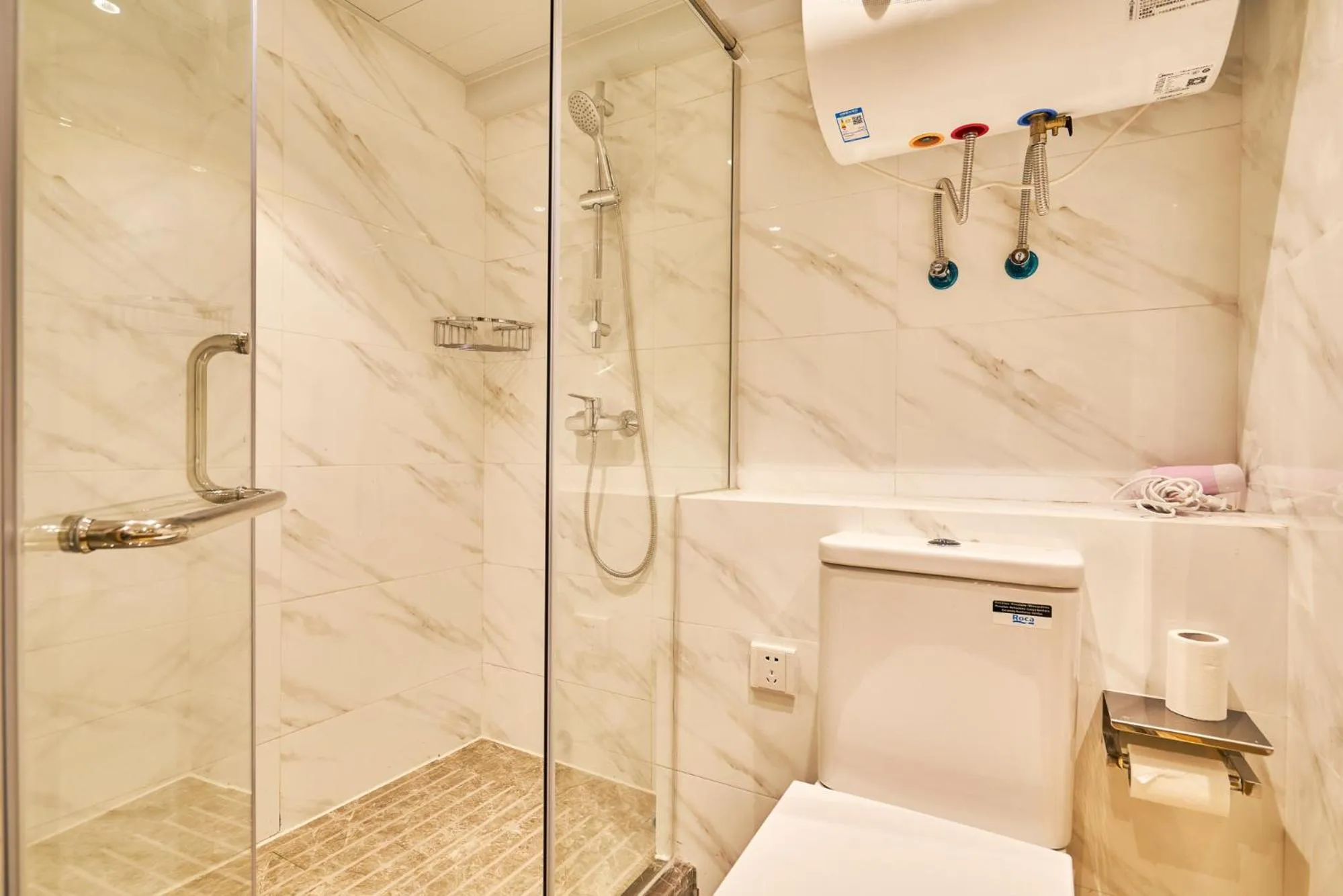 Toilet in Plesant Daily Rental Apartment