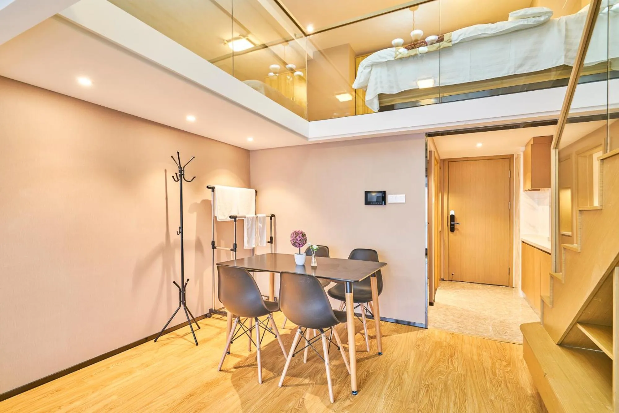 Seating area in Plesant Daily Rental Apartment