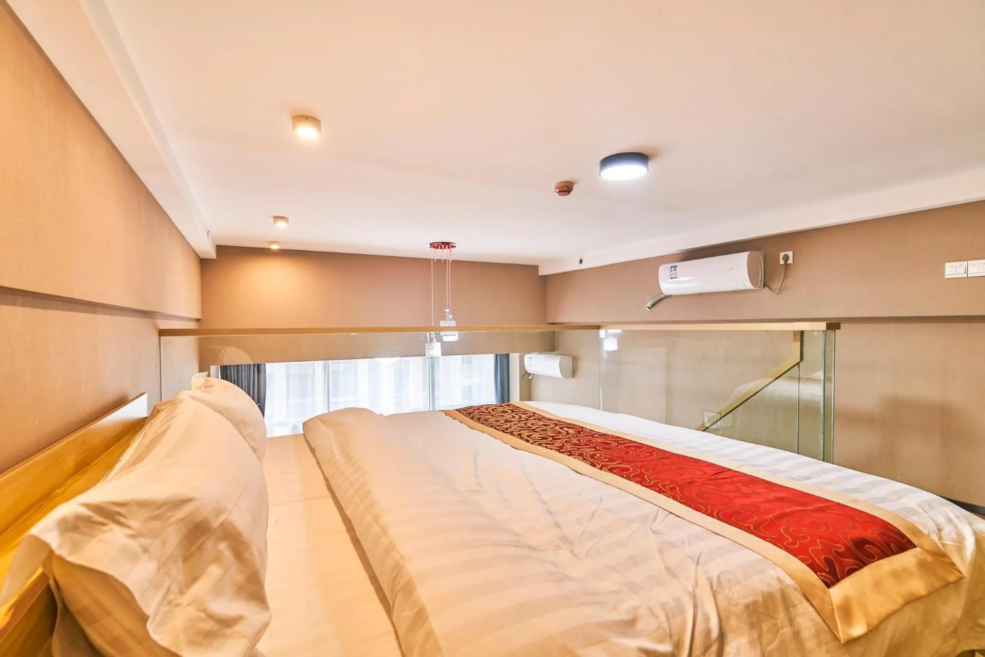 Bed in Plesant Daily Rental Apartment