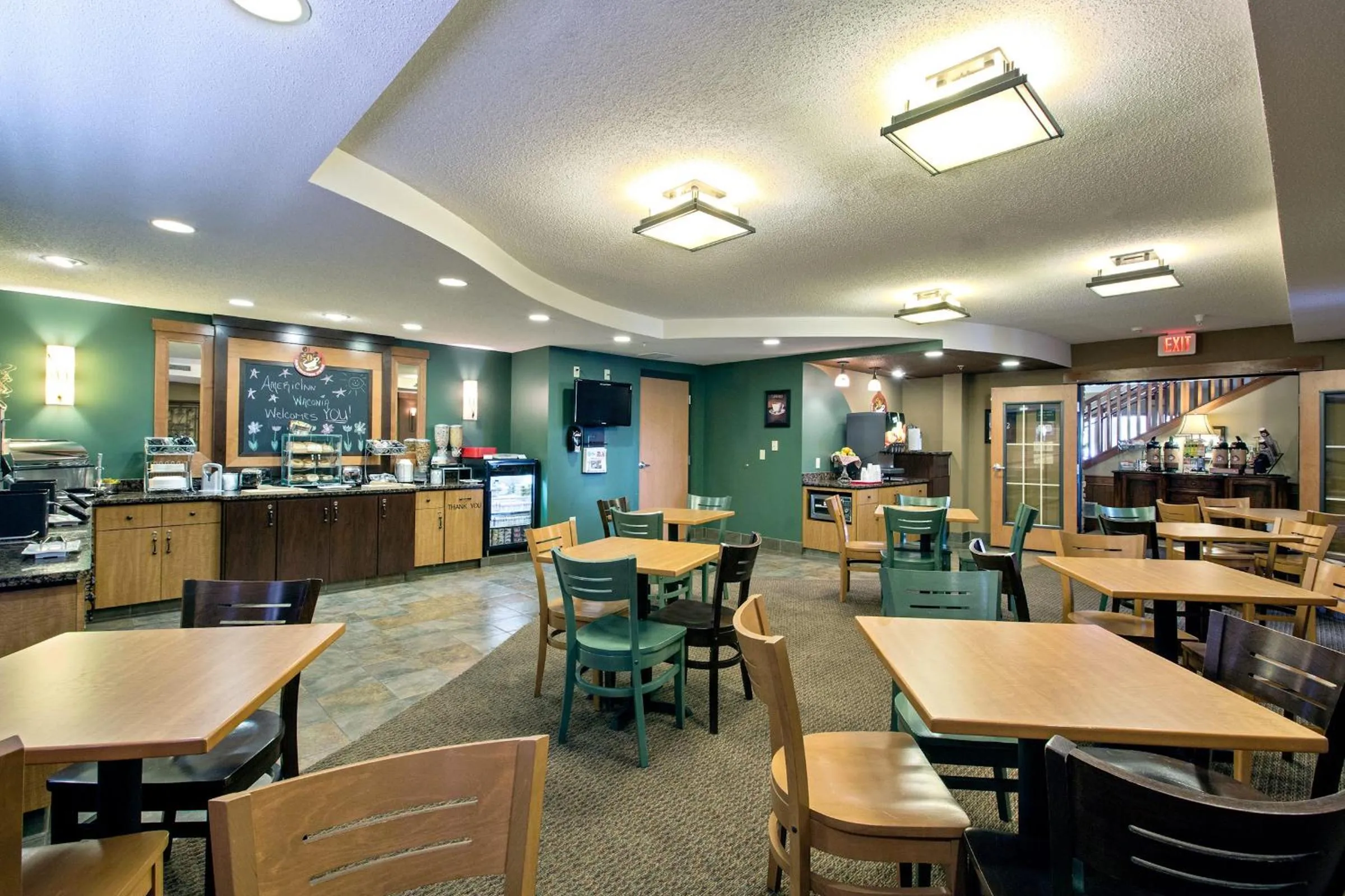 AmeriVu Inn and Suites - Waconia