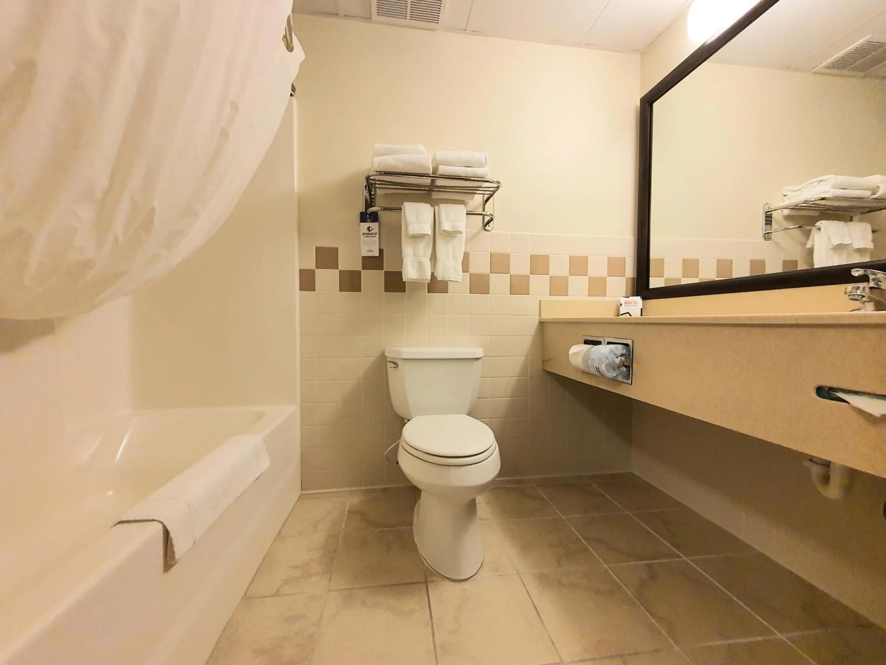 AmeriVu Inn and Suites - Waconia