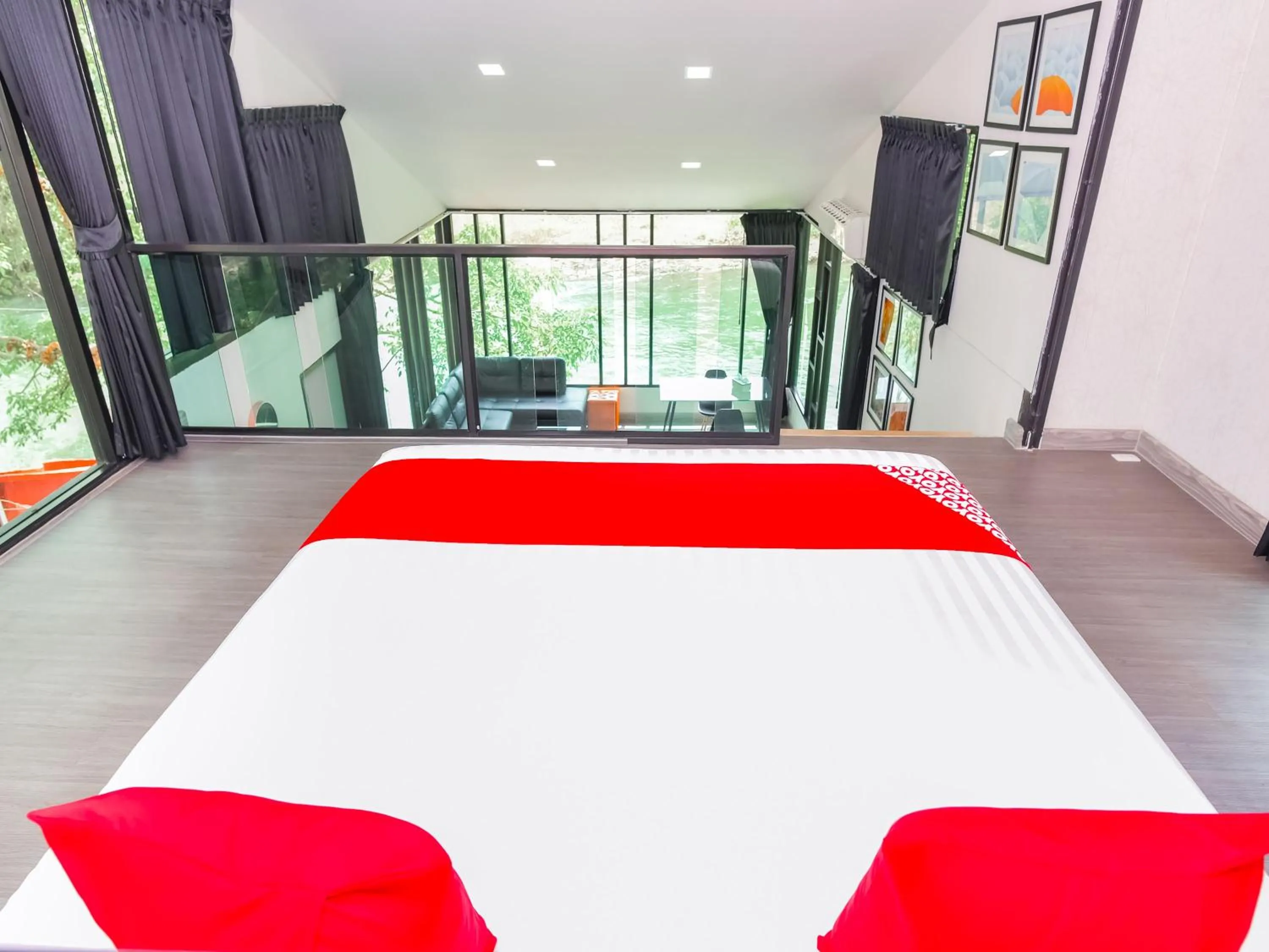 Bedroom, Bed in Nana River Kaeng Krachan