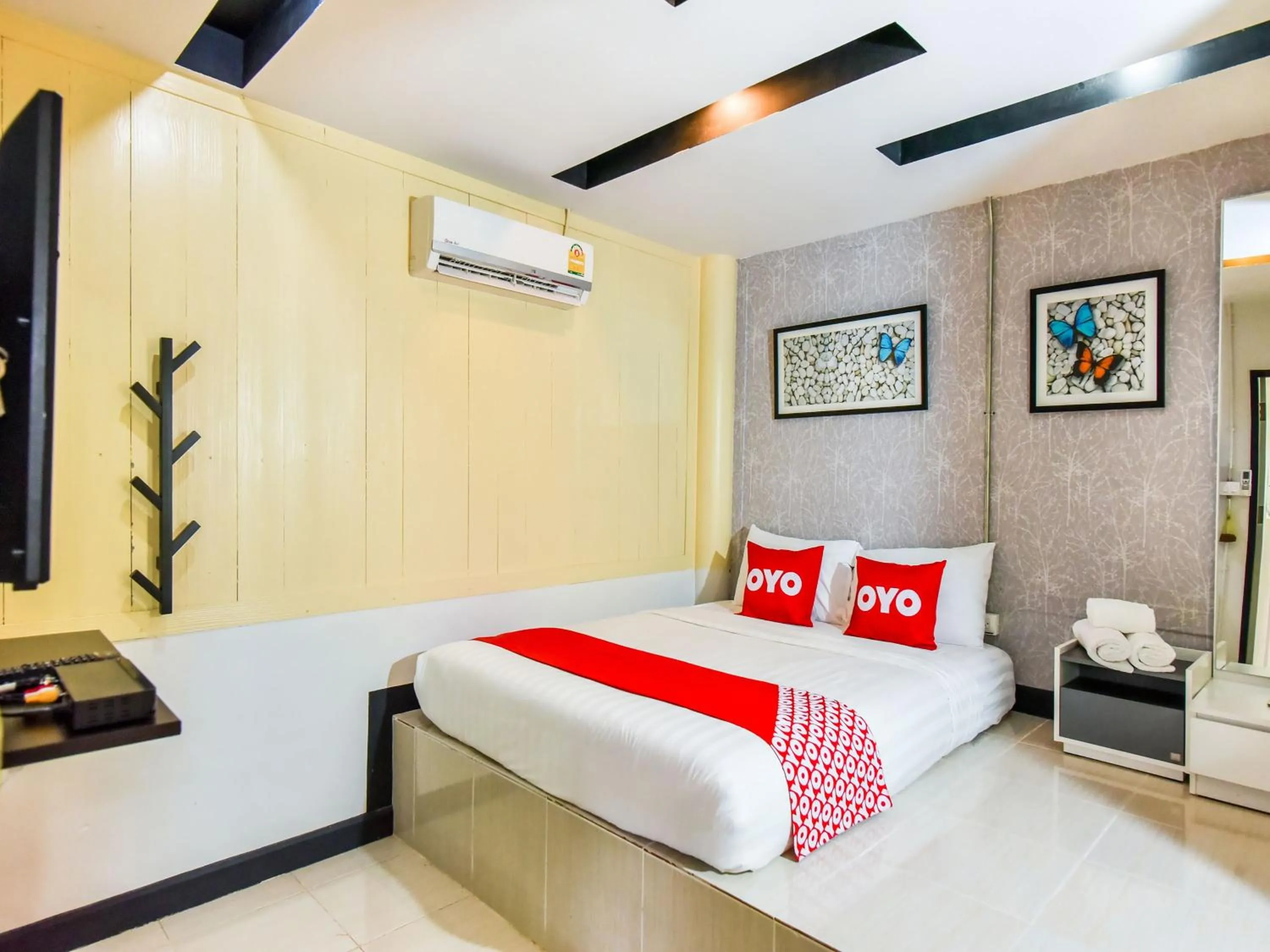 Bedroom, Bed in Nana River Kaeng Krachan