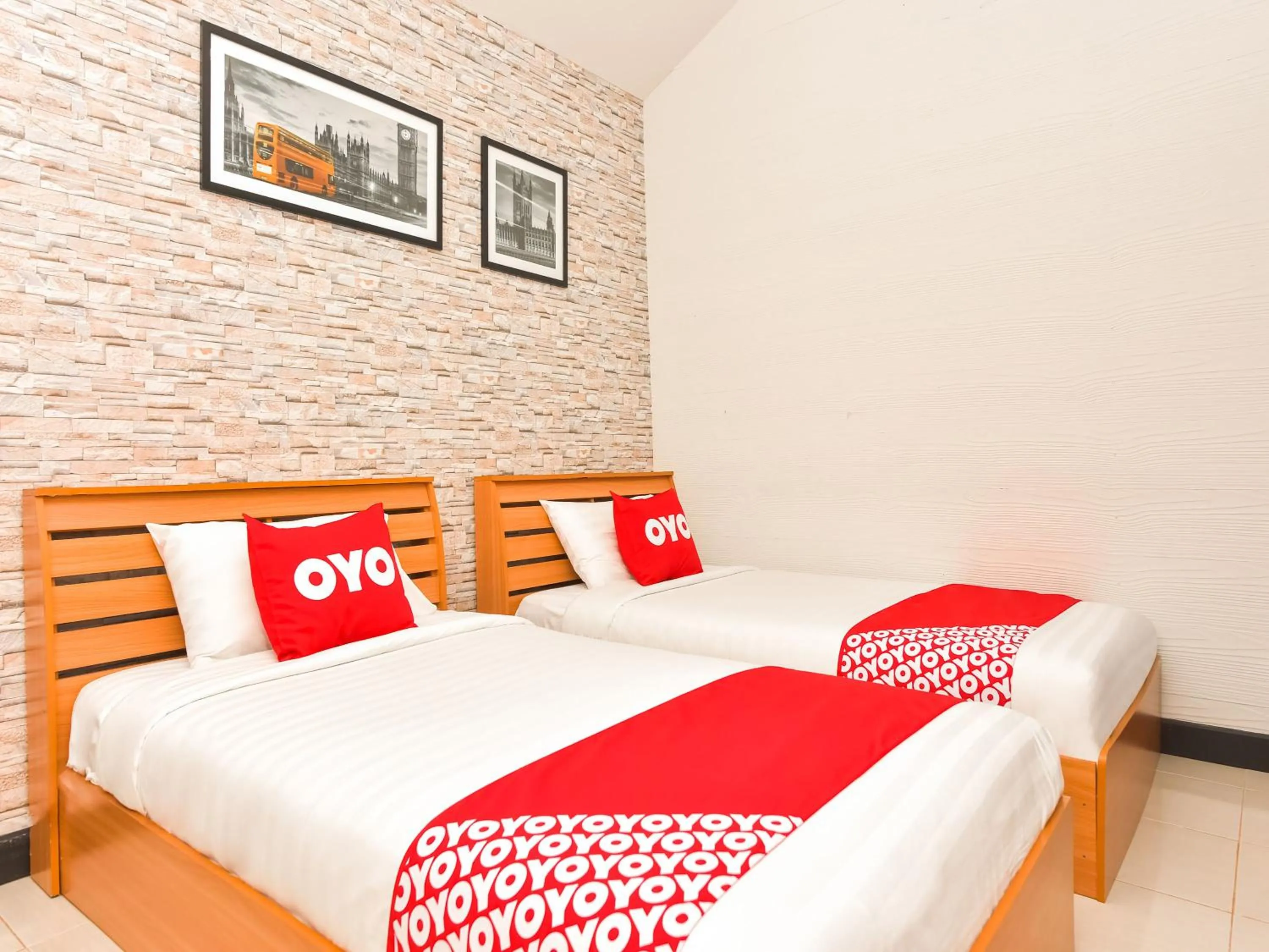 Bed in Nana River Kaeng Krachan