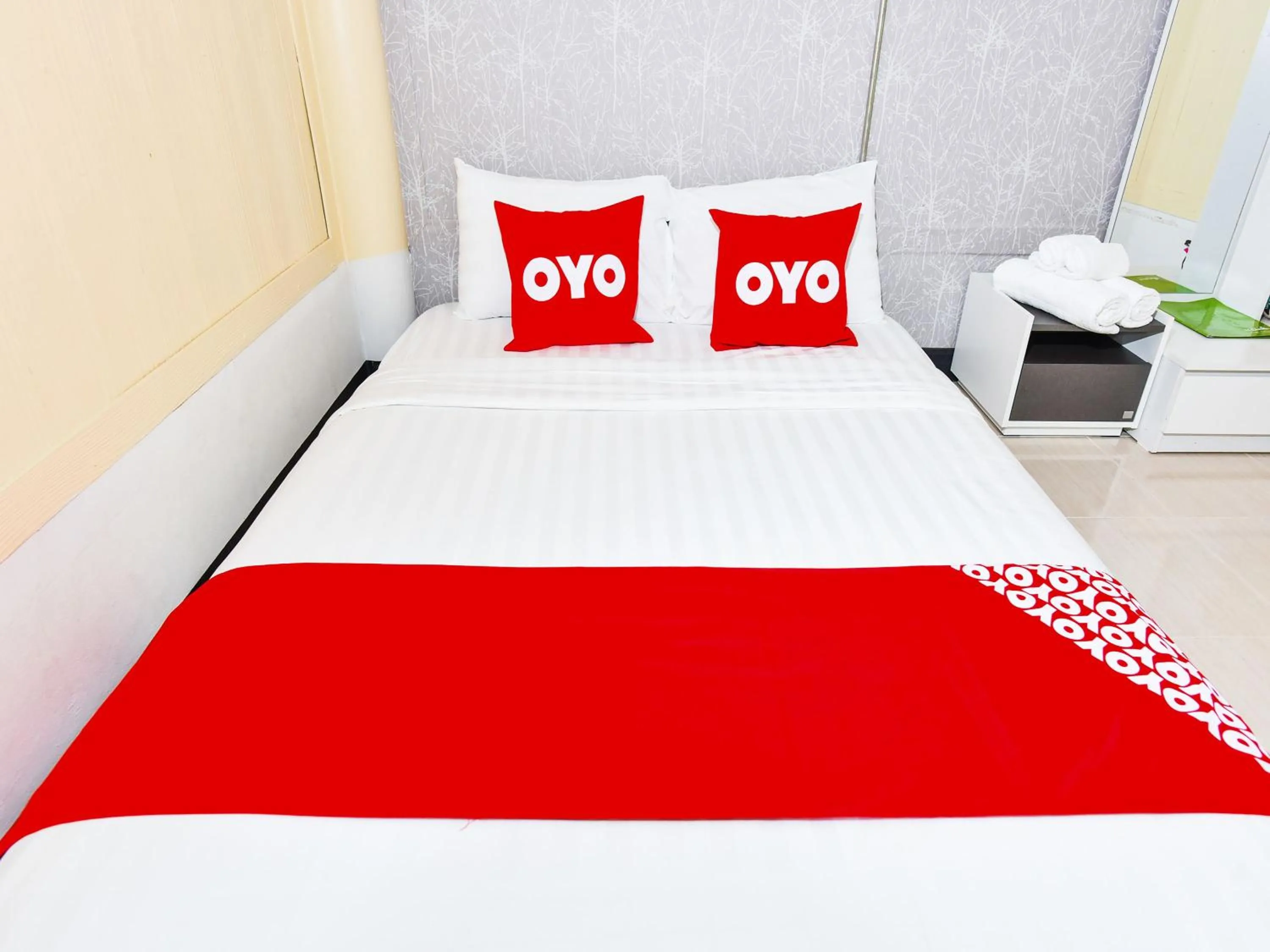 Bedroom, Bed in Nana River Kaeng Krachan