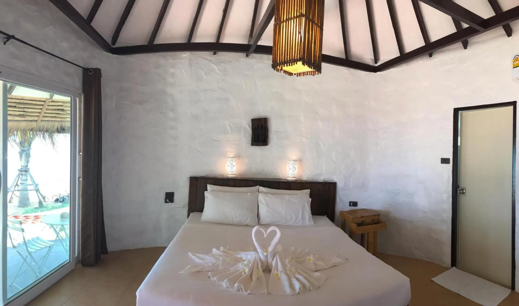 Bedroom, Bed in Sunrise Beach Resort