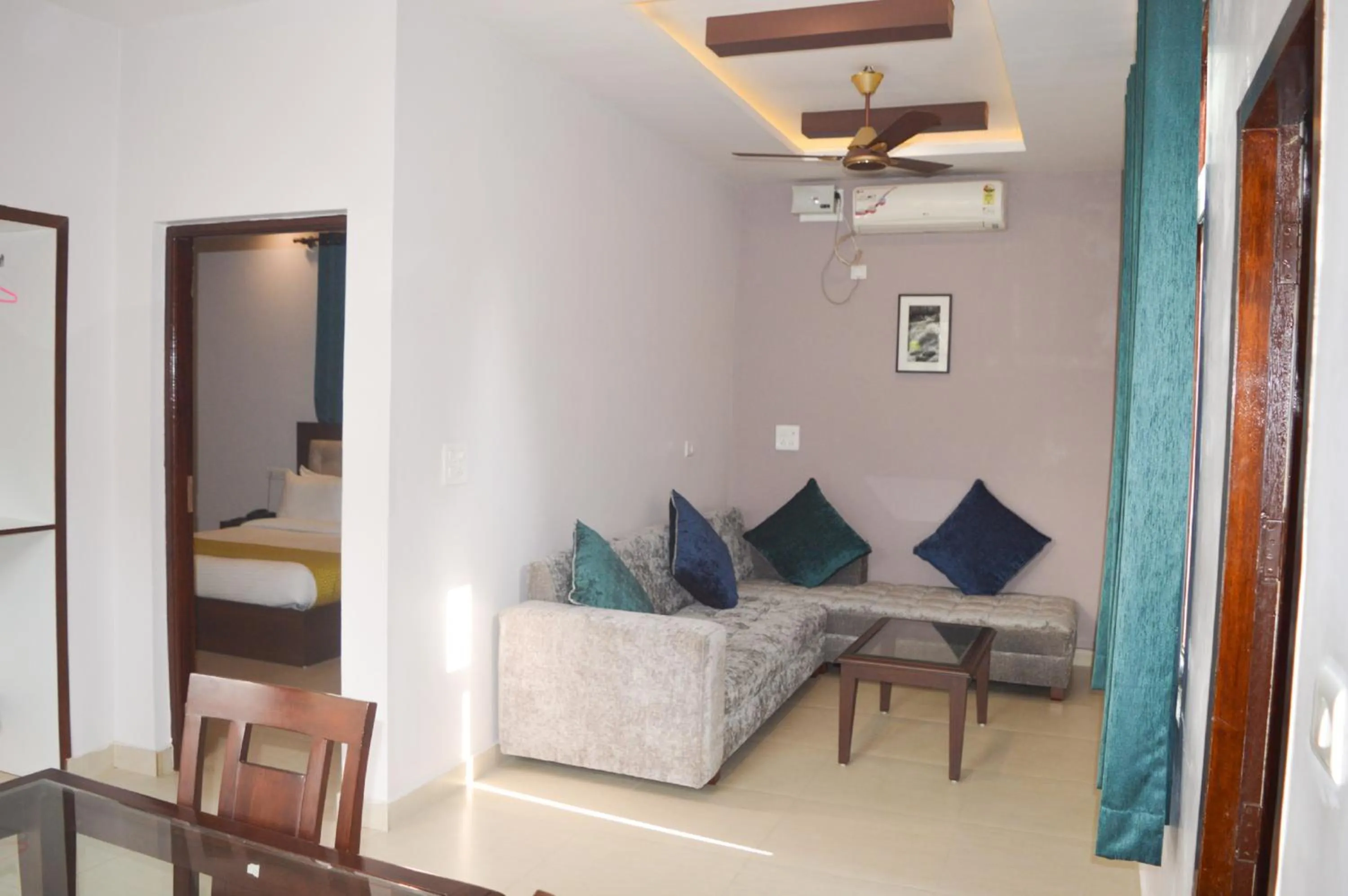 Bed in Hotel River Retreat