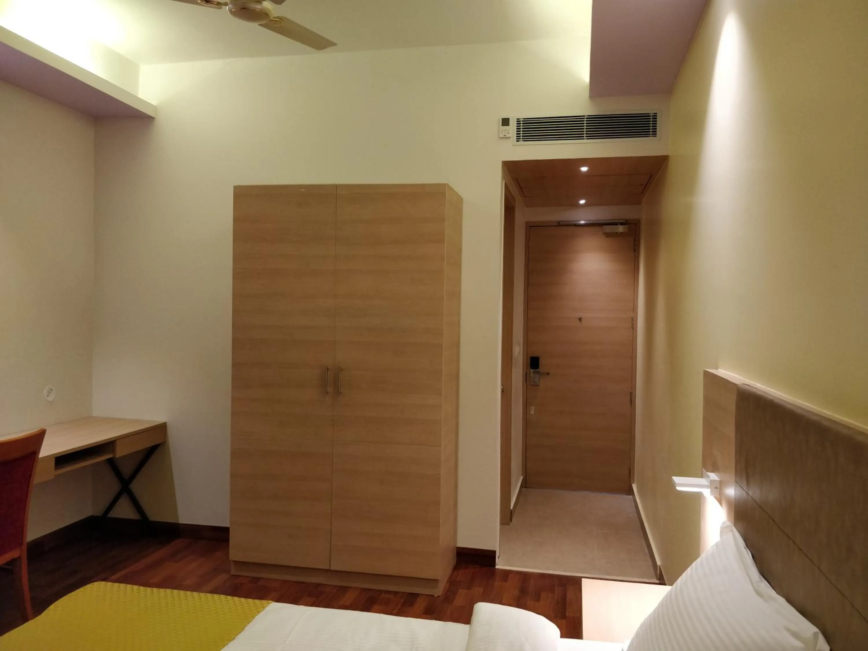 Bedroom, Bed in Hotel River Retreat