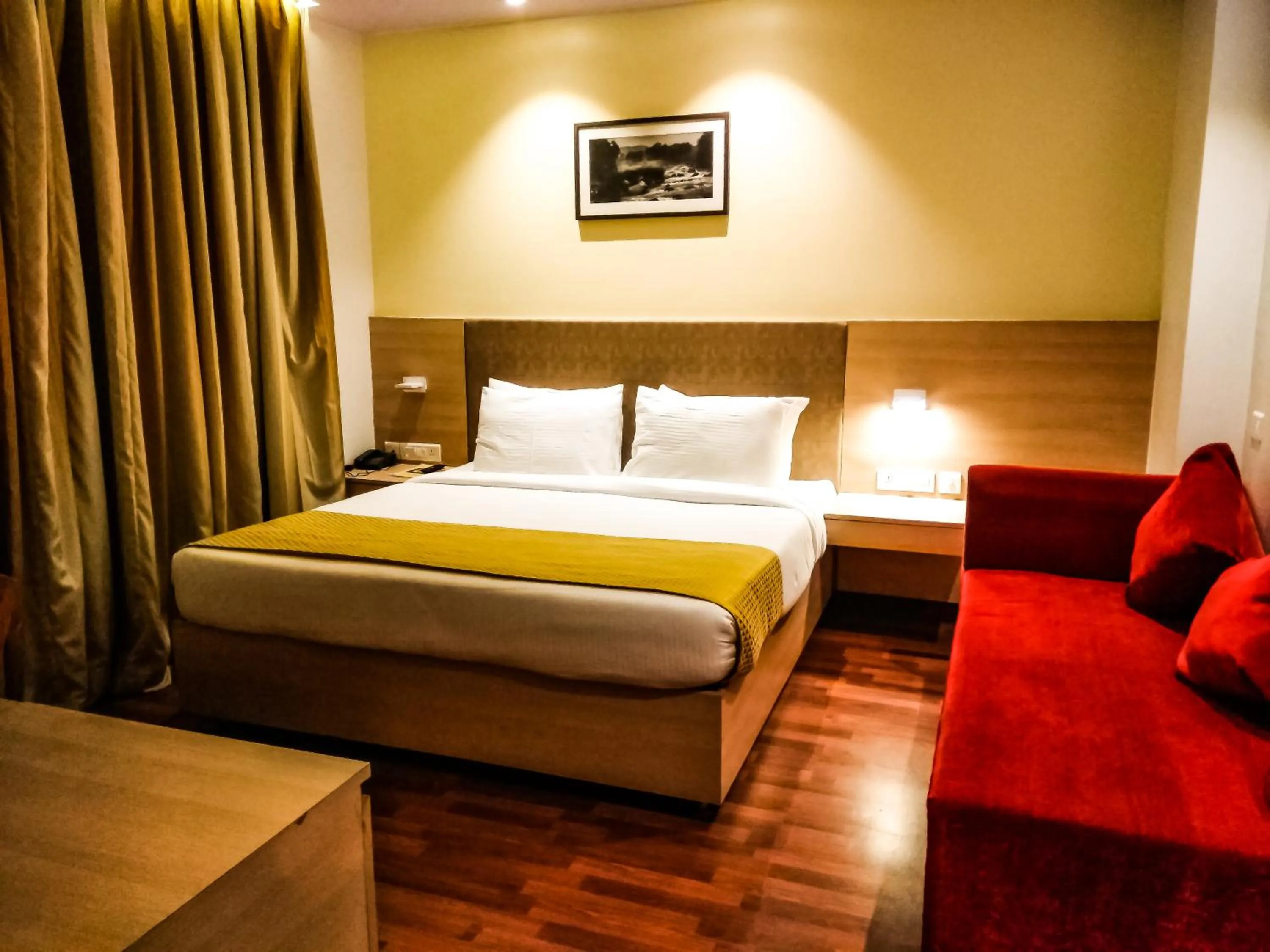 Bed in Hotel River Retreat