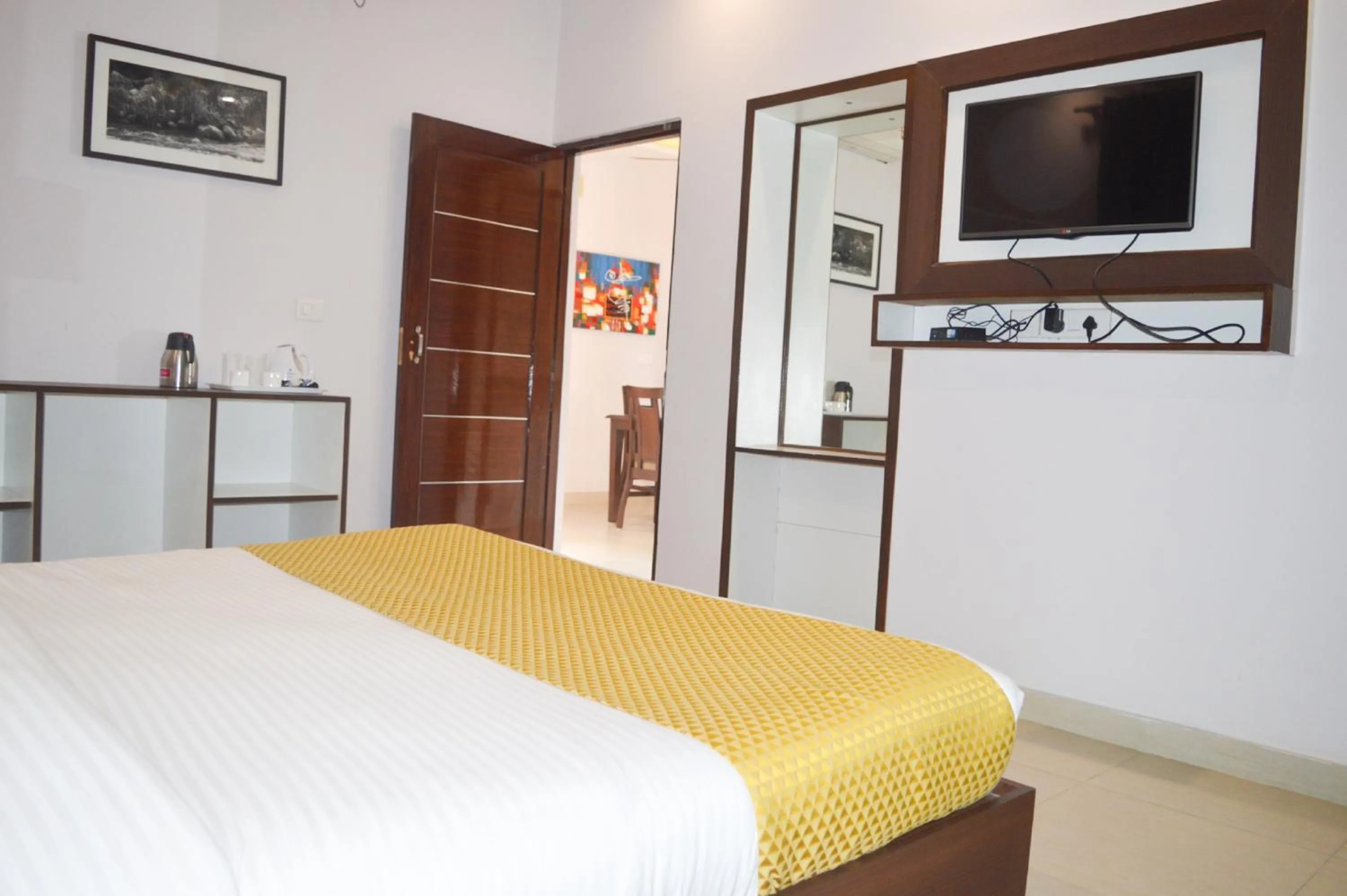 Bedroom, Bed in Hotel River Retreat