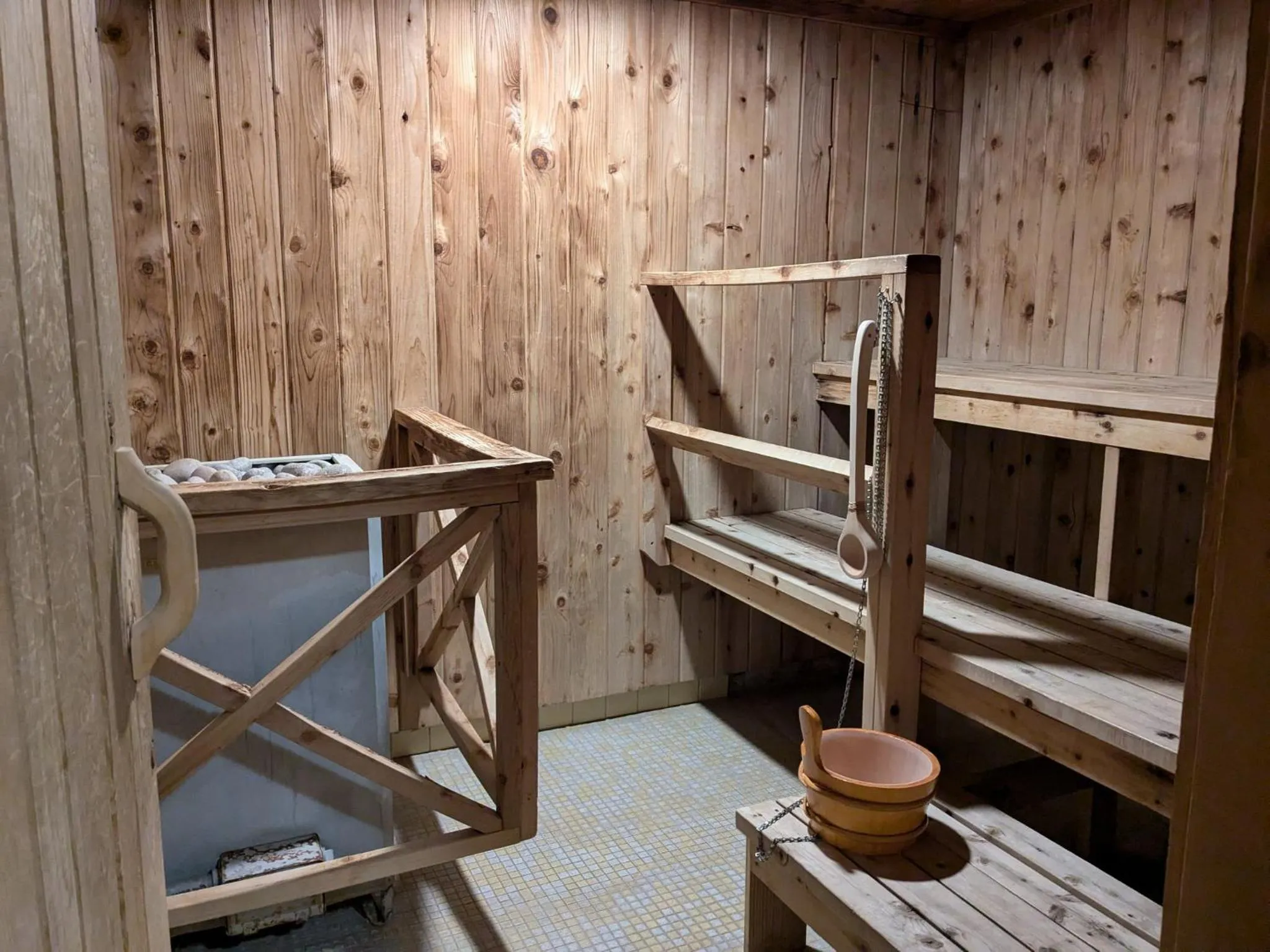 Sauna in Magnuson Copper Crown