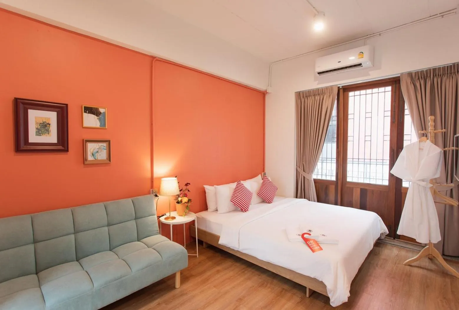 Photo of the whole room, Bed in House Of PaPa Bangkok Siam