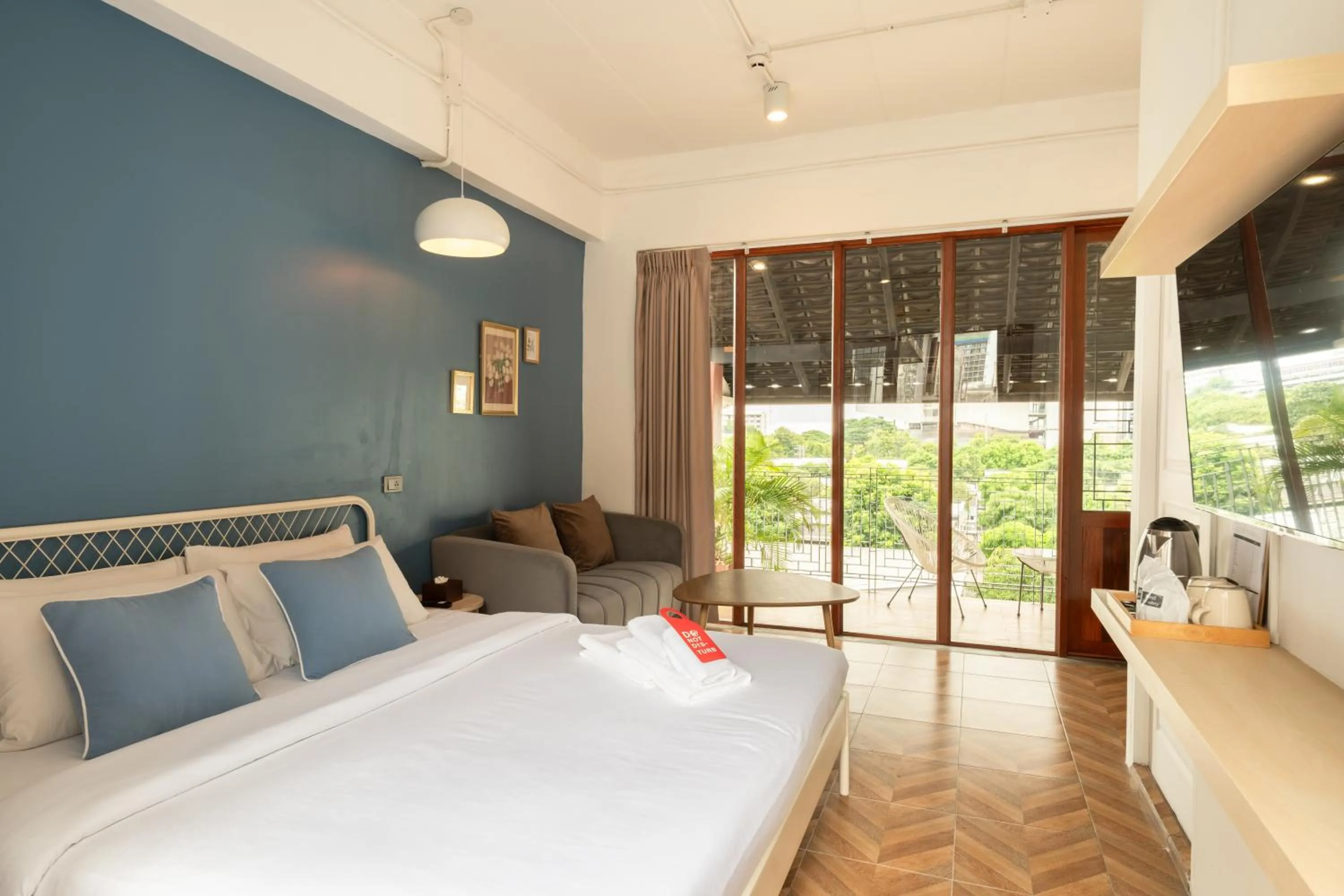 Bed in House Of PaPa Bangkok Siam