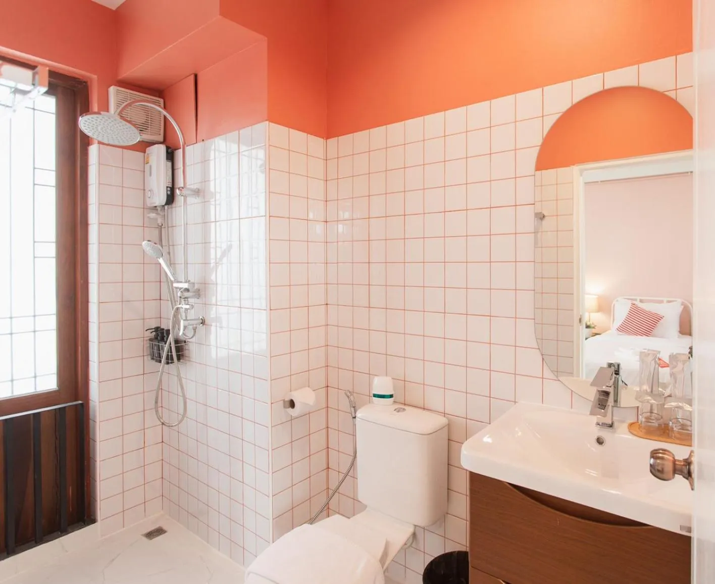 Shower in House Of PaPa Bangkok Siam